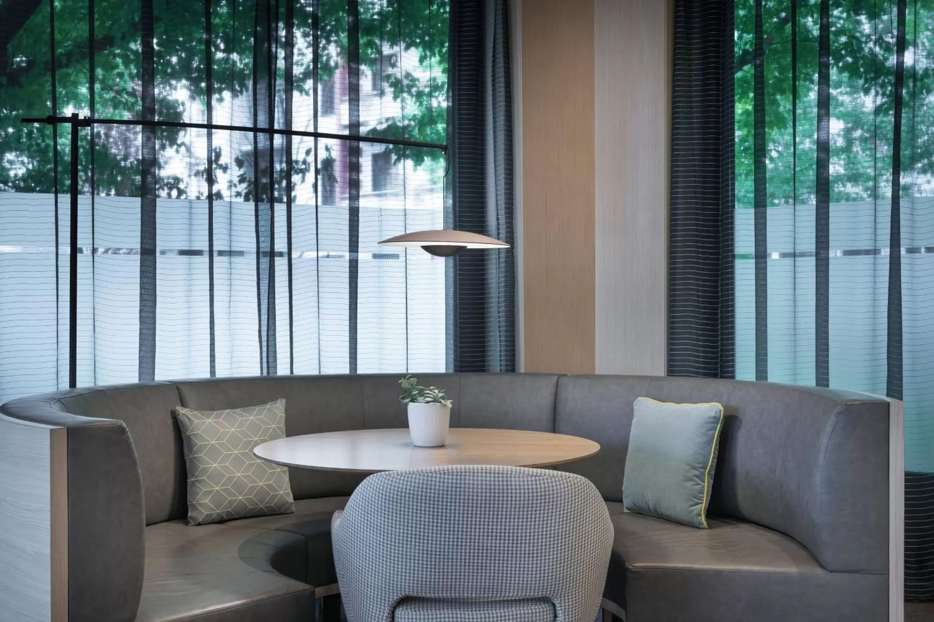 Lounge or bar, Seating Area in AC Hotel Milano by Marriott
