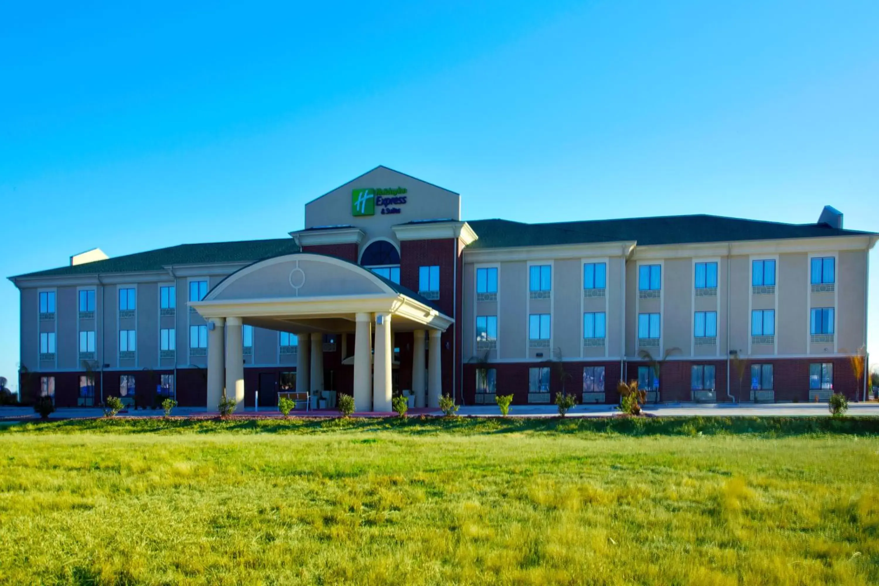 Property Building in Holiday Inn Express Hotel & Suites Waller, an IHG Hotel