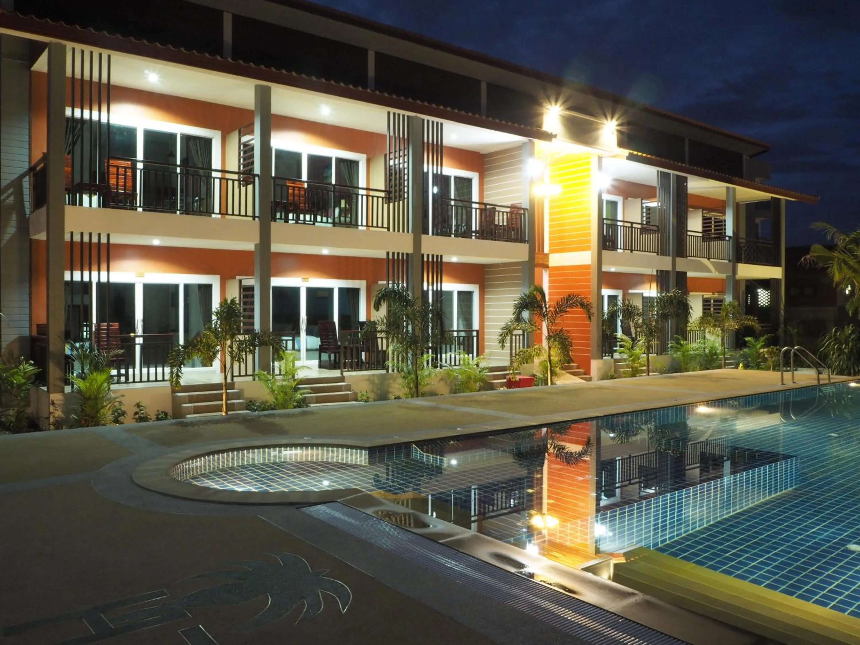 Swimming pool in Hatzanda Lanta Resort - SHA Extra Plus