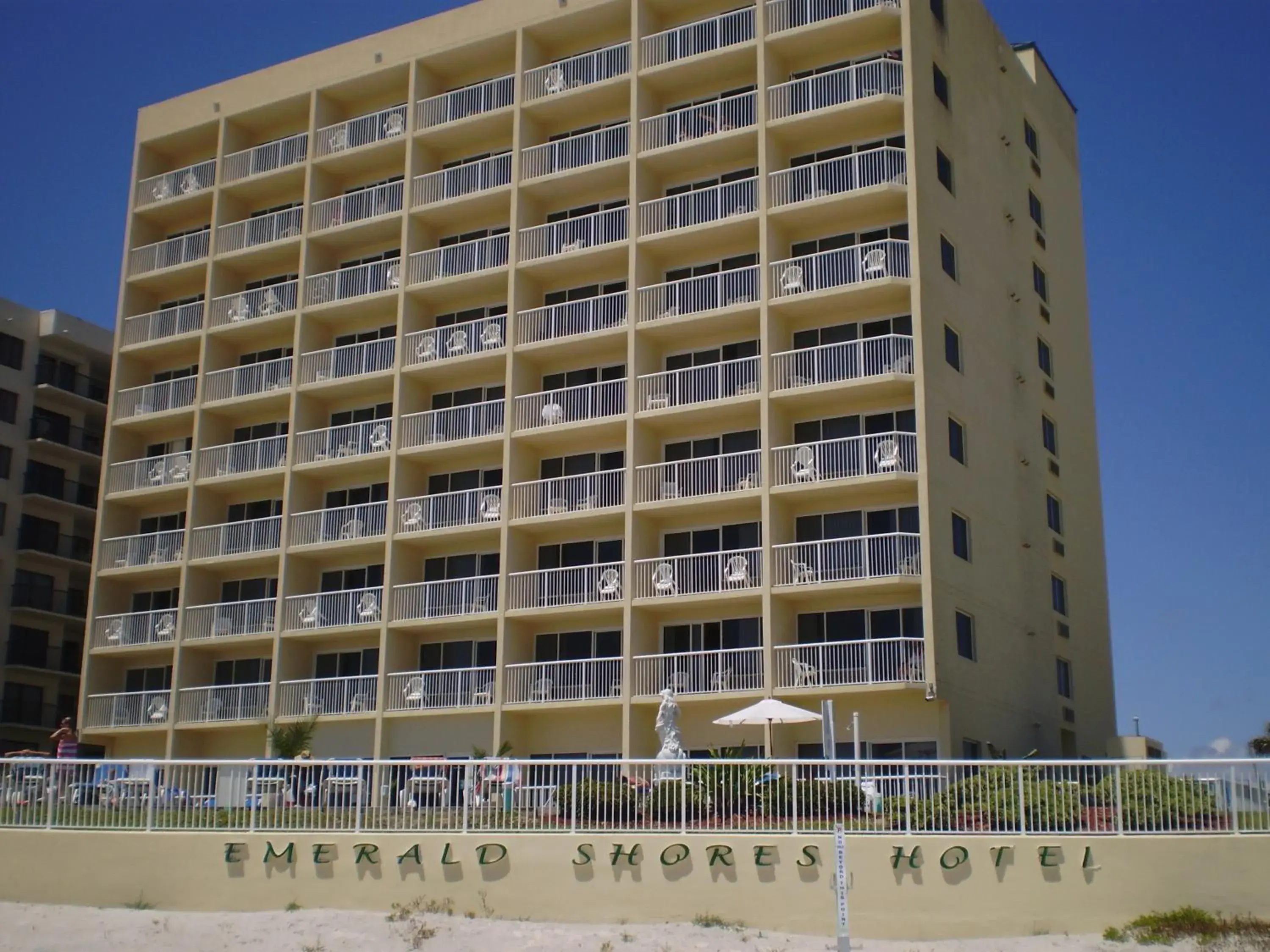 Facade/entrance in Emerald Shores Hotel - Daytona Beach Facade/entrance in Emerald Shores Hotel - Daytona Beach