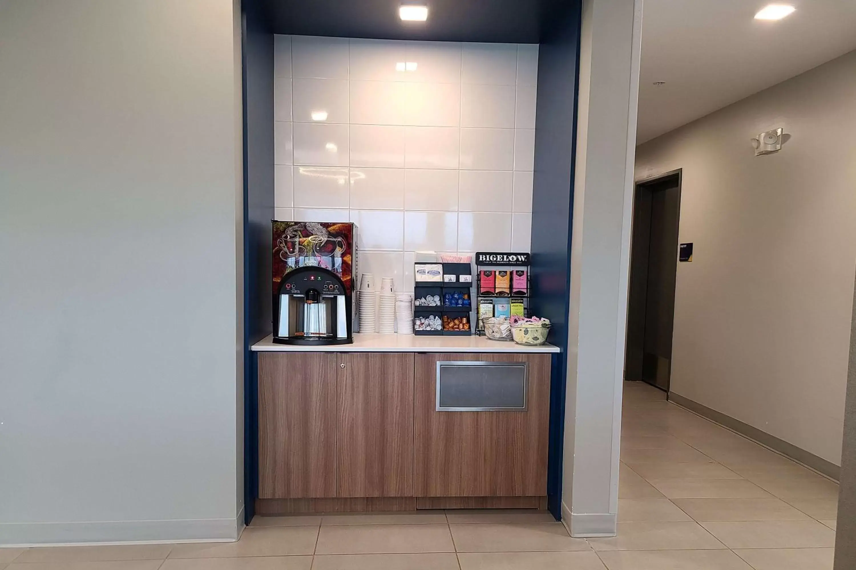 Restaurant/places to eat in Microtel Inn & Suites by Wyndham Milford Restaurant/places to eat in Microtel Inn & Suites by Wyndham Milford