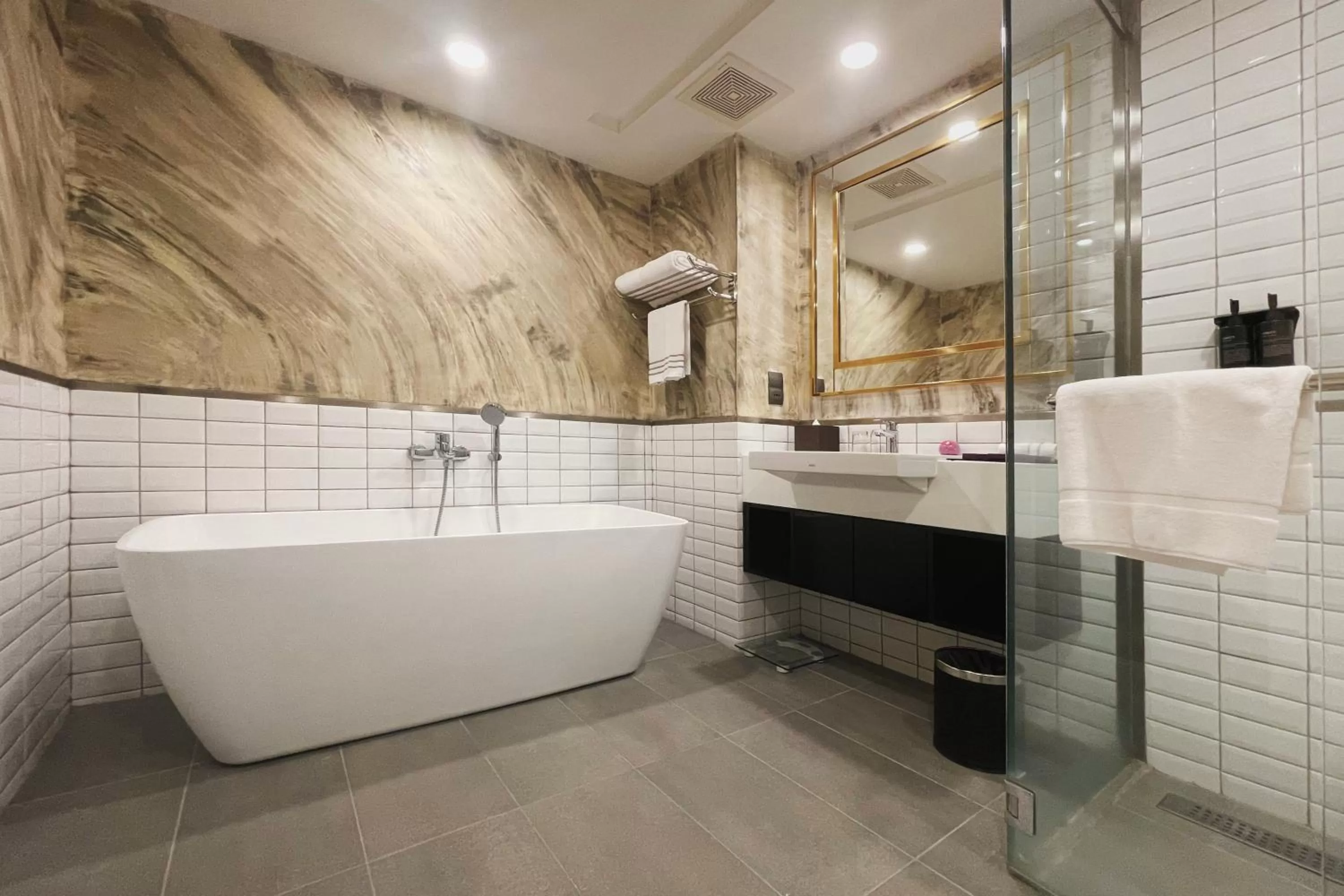 Bath in Jazz Hotel Penang