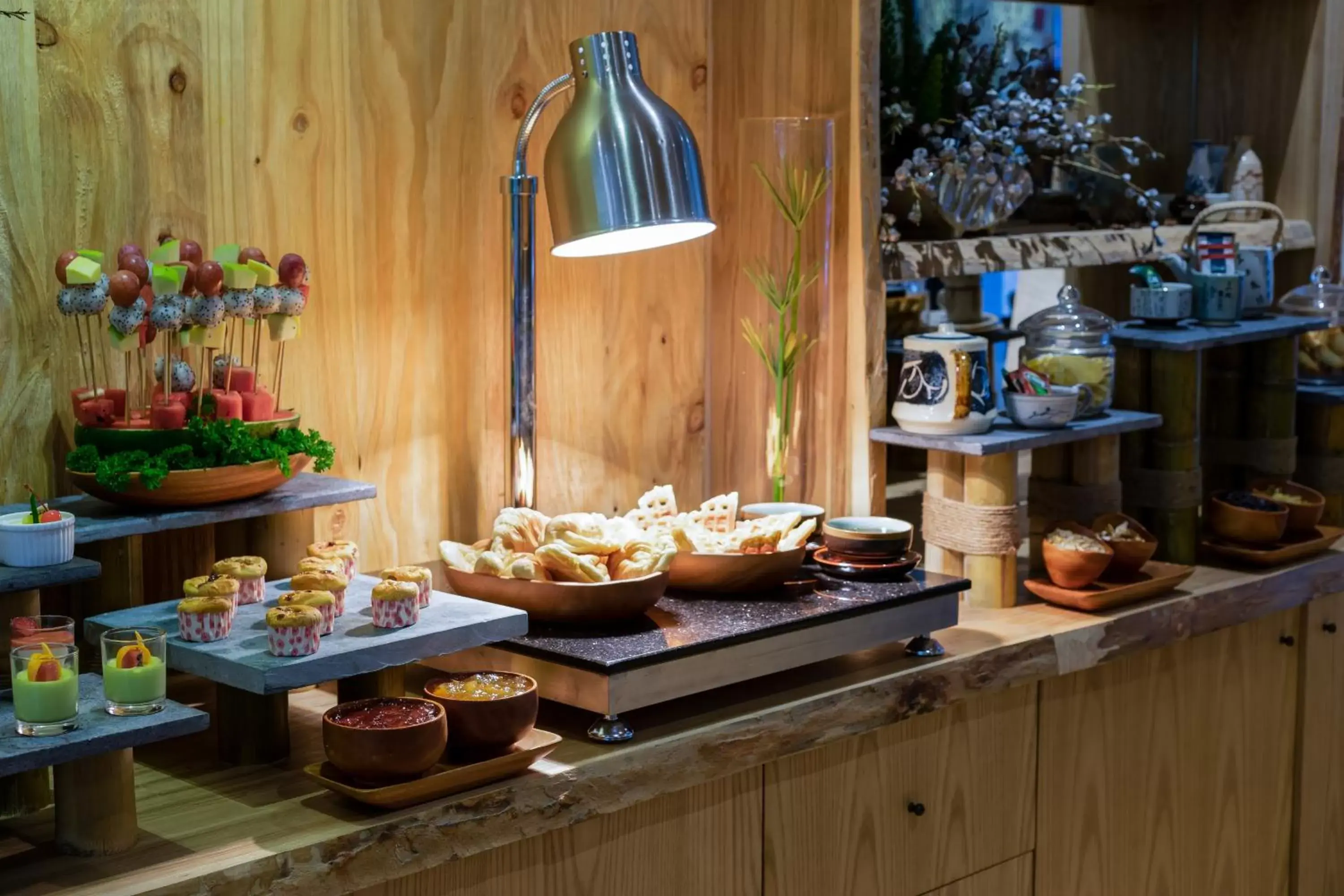 Food and drinks in Silverland Yen Hotel Food and drinks in Silverland Yen Hotel