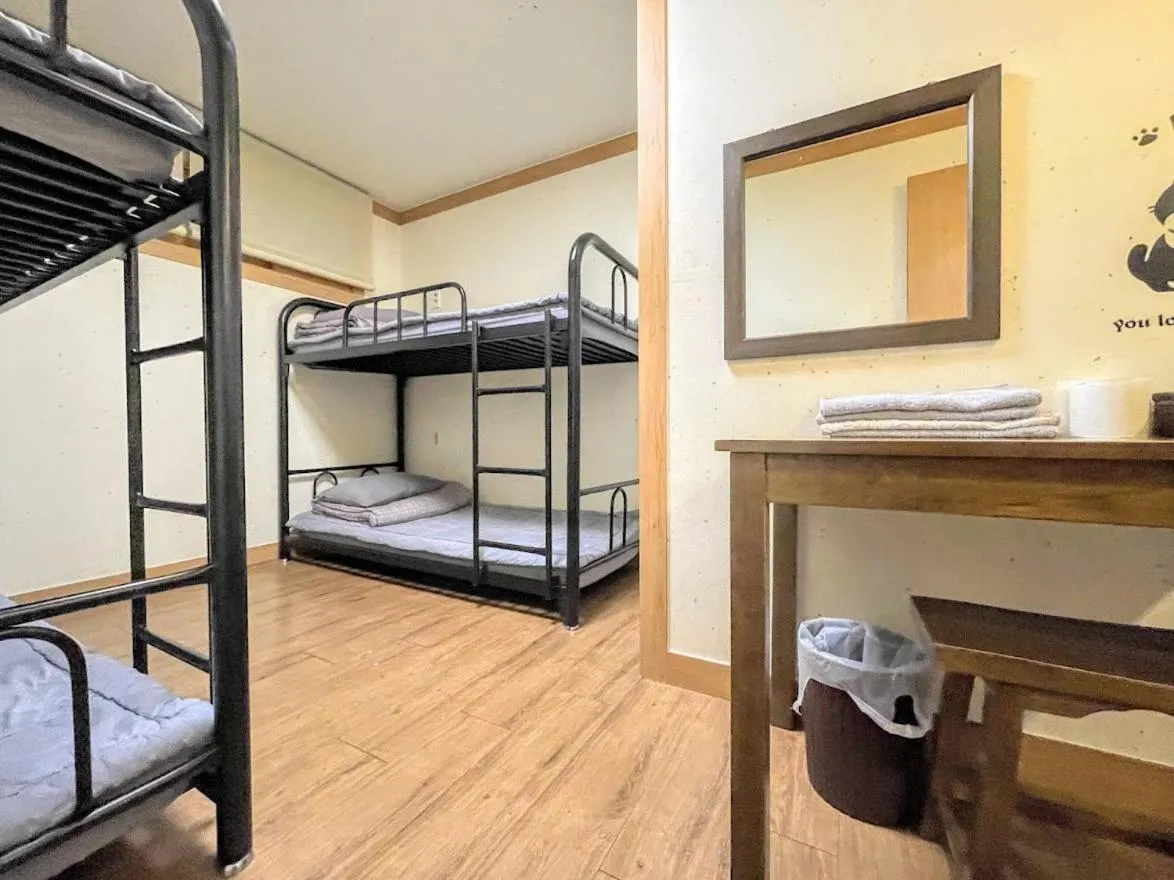 Bedroom, Bed in Cocoa Guesthouse