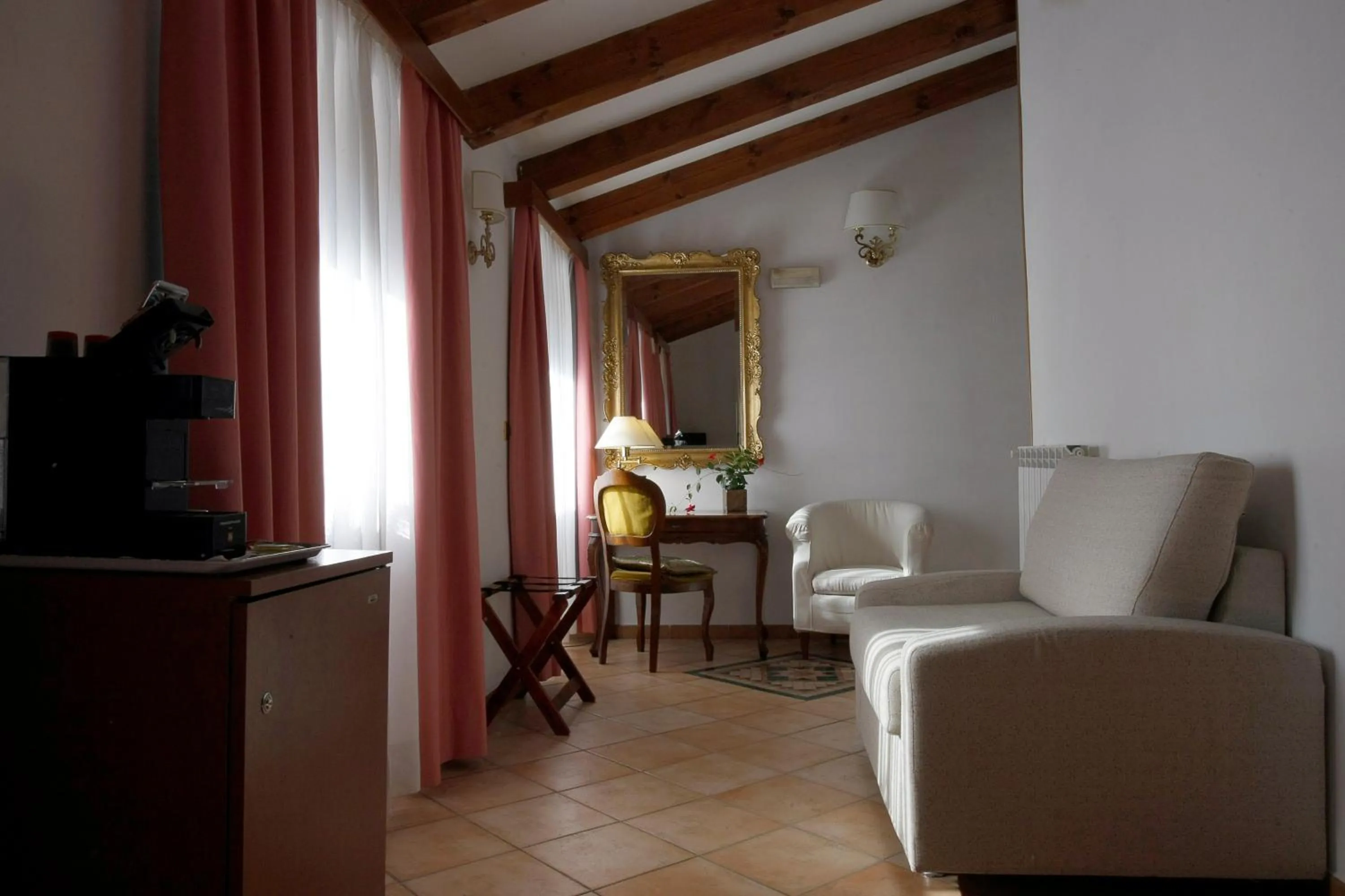 Photo of the whole room, Bed in Albergo Al Viale