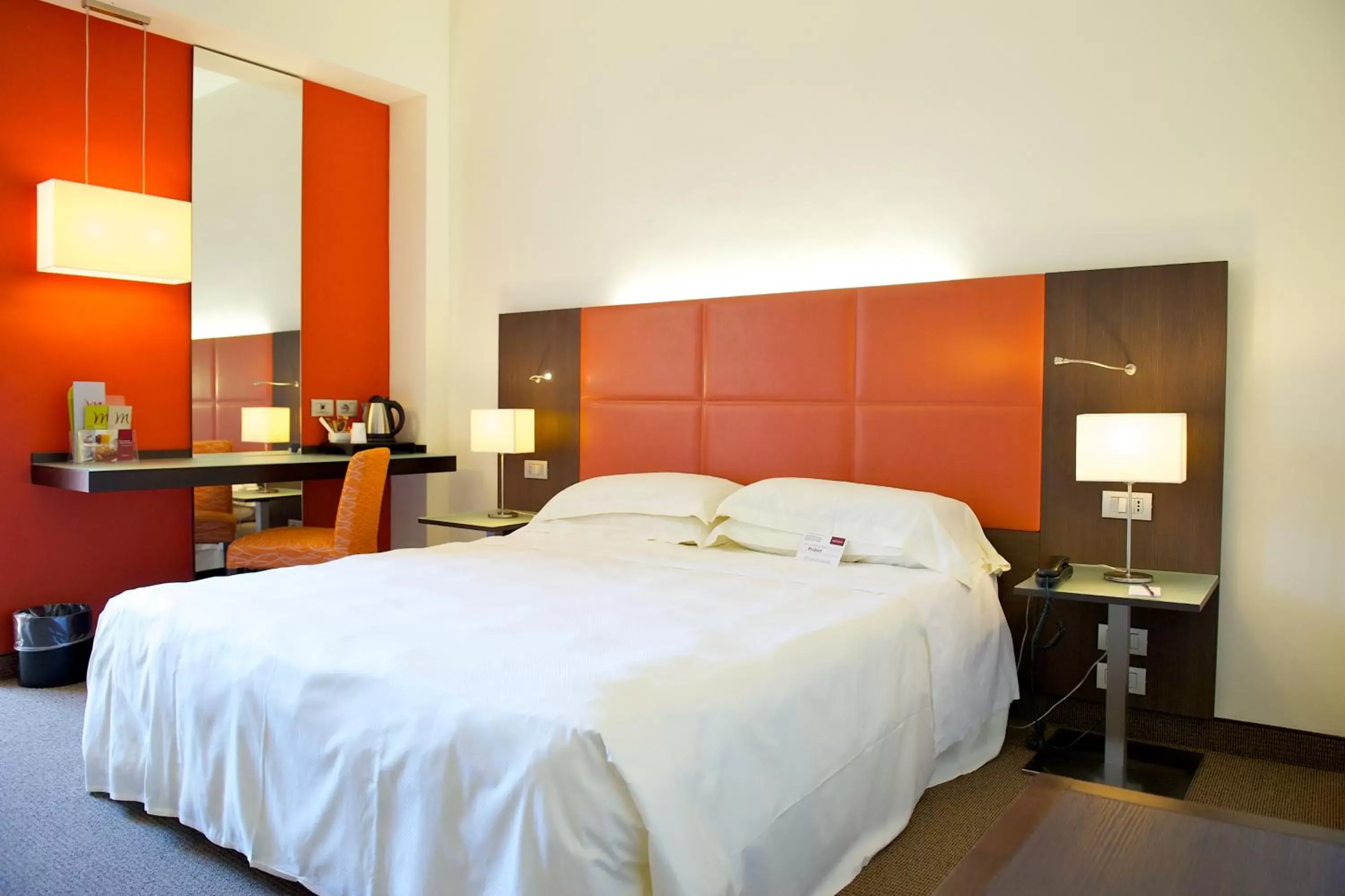 Photo of the whole room, Bed in Mercure Reggio Emilia Centro Astoria