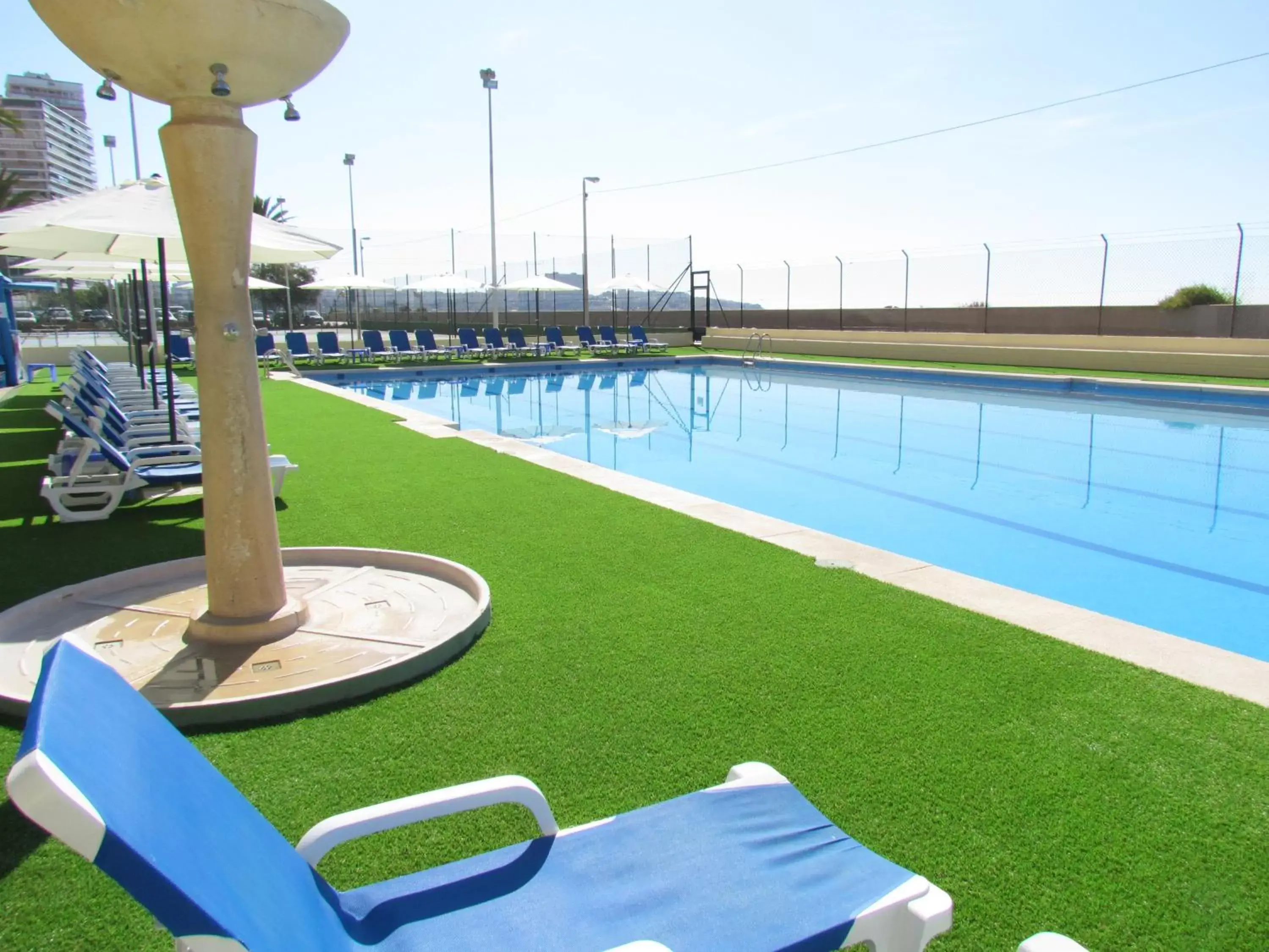Swimming pool in Hotel Albahia Alicante