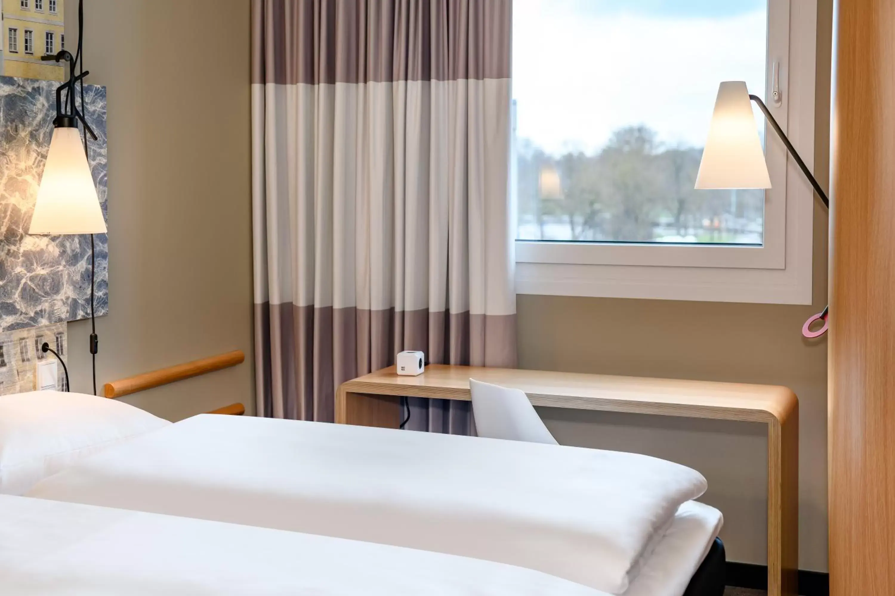 Bed in ibis Landshut City