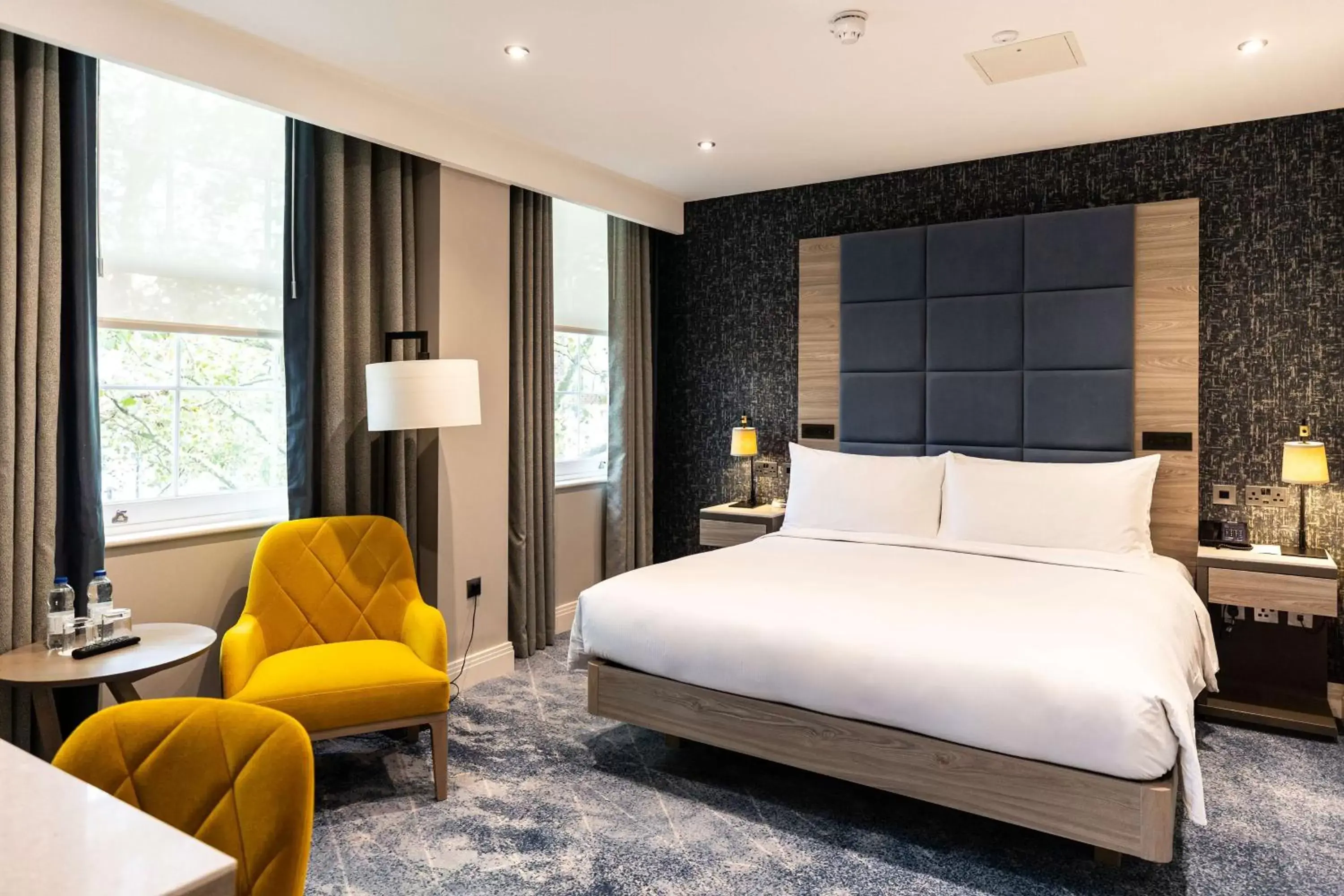 Bed in DoubleTree By Hilton London - West End