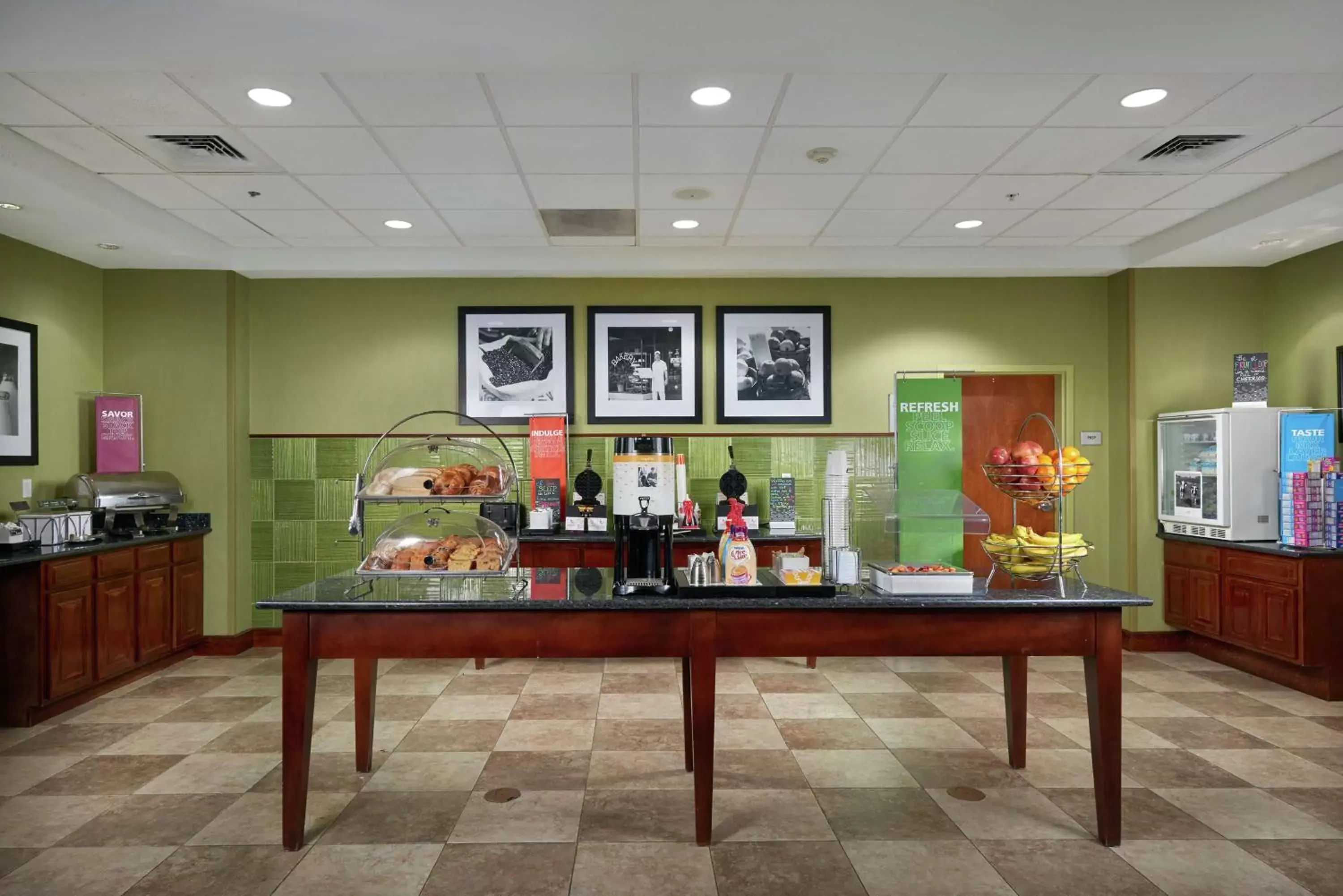 Breakfast in Hampton Inn Bermuda Run / Advance Breakfast in Hampton Inn Bermuda Run / Advance