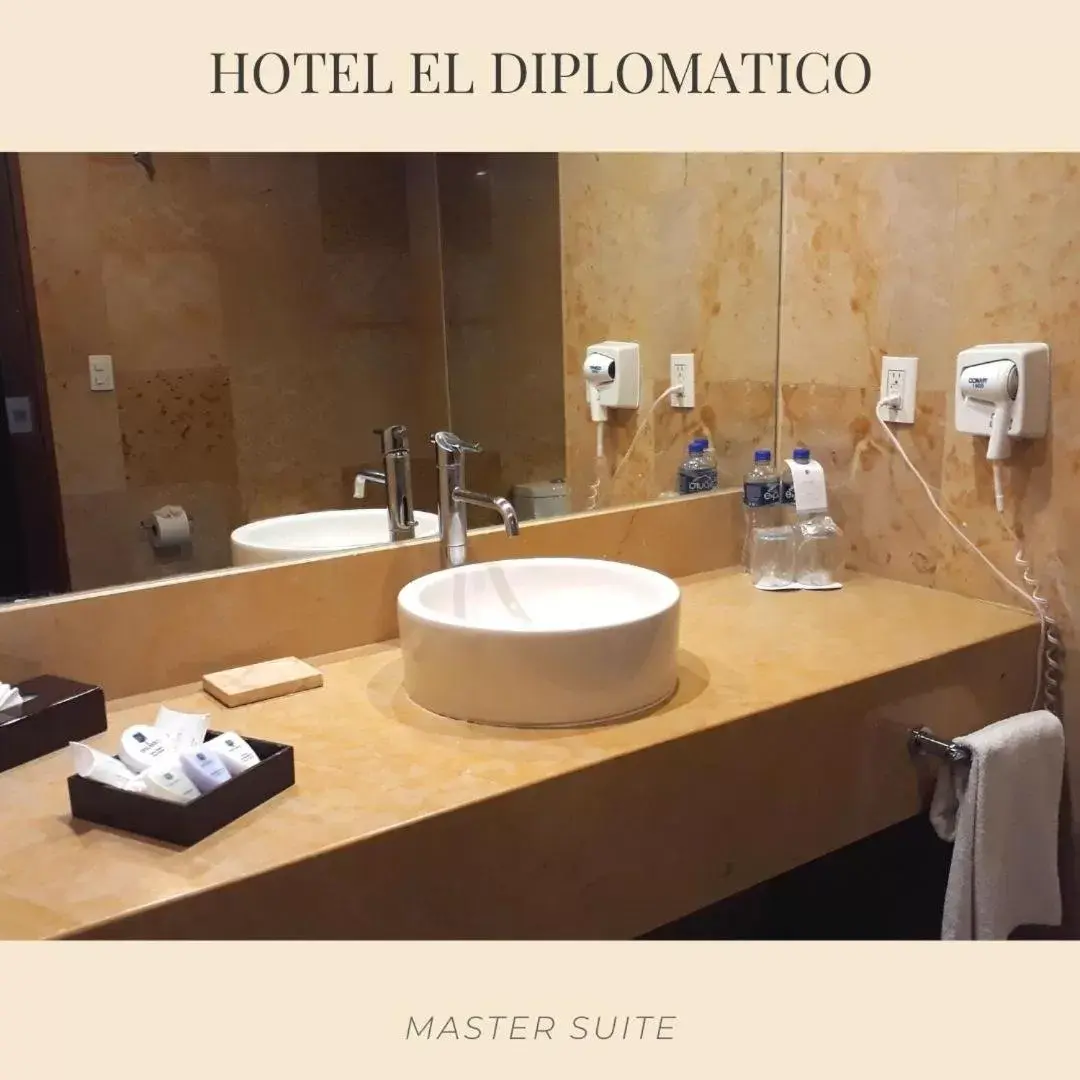 Bathroom in El Diplomatico