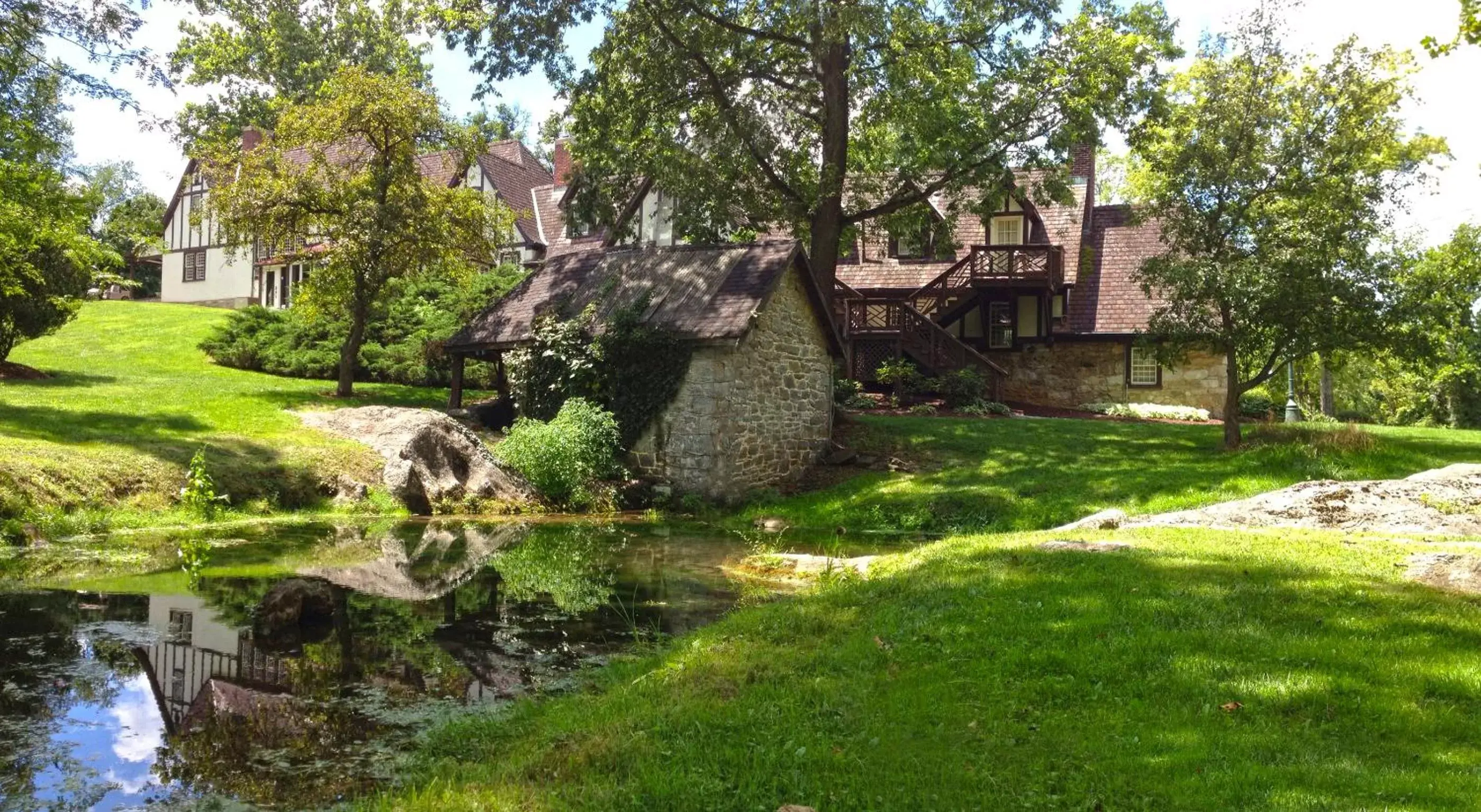 Garden in Hillbrook Inn & Spa