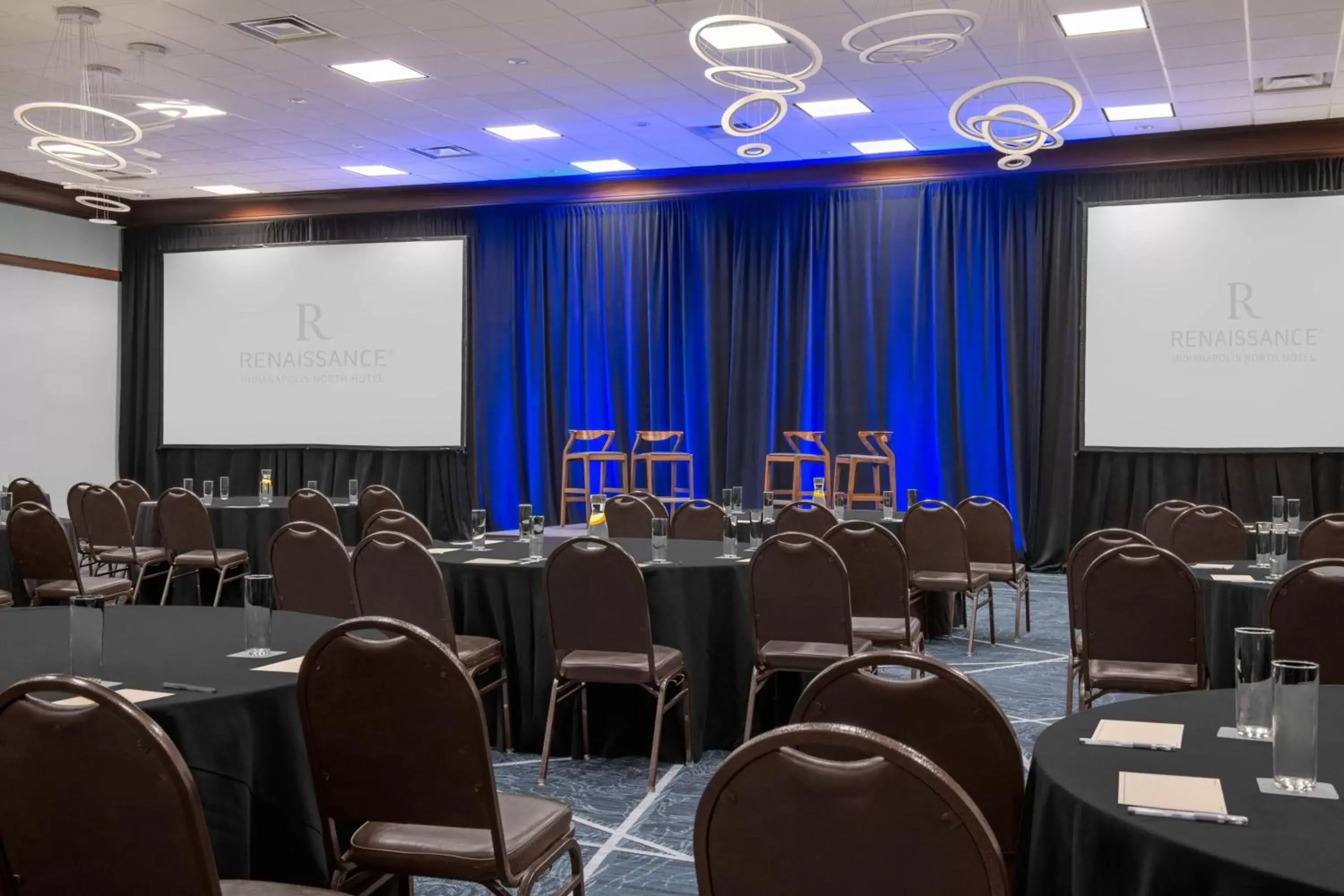 Meeting/conference room in Renaissance Indianapolis North Hotel