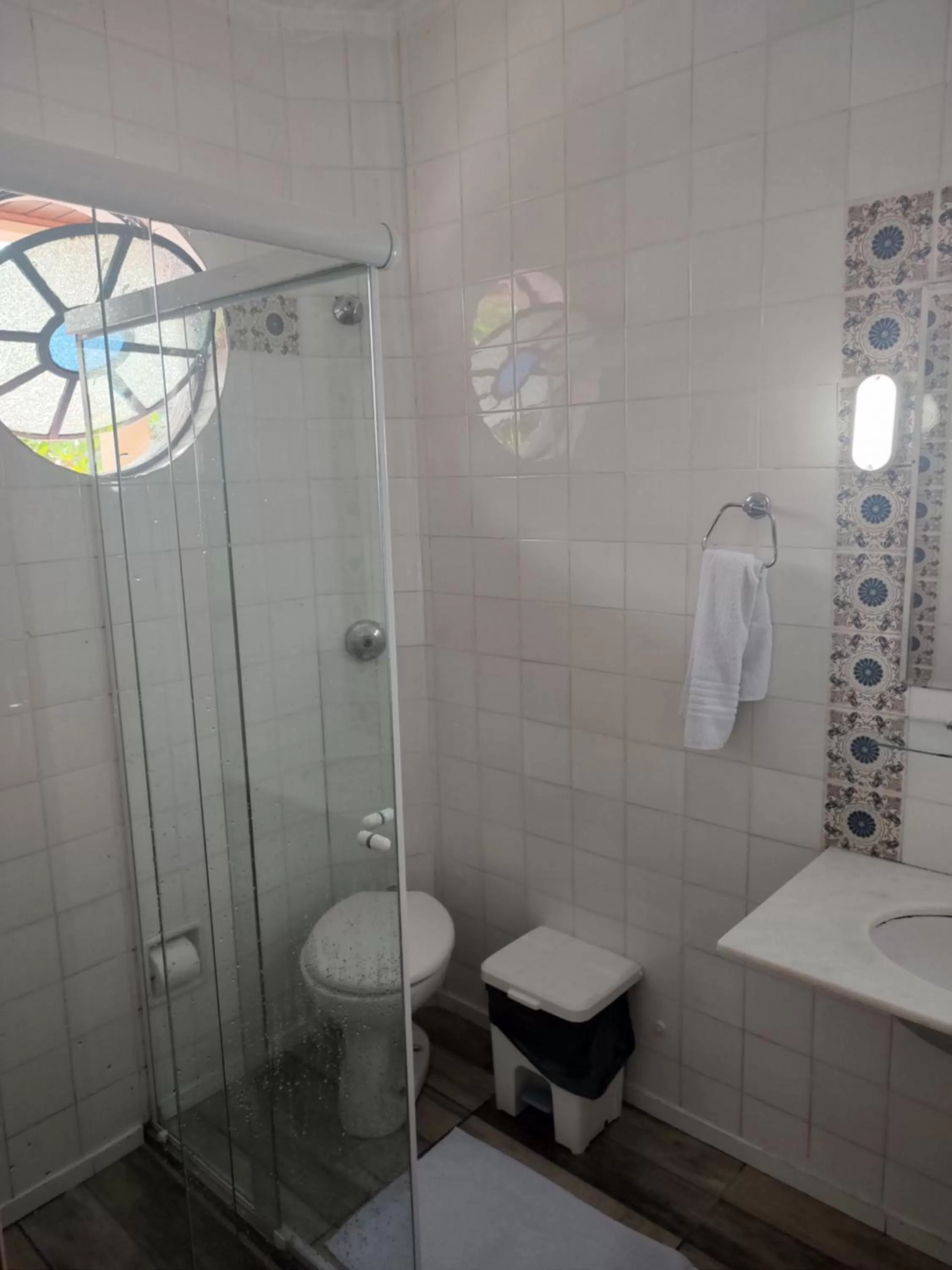 Bathroom in Hotel Lazaro Ubatuba Ltda