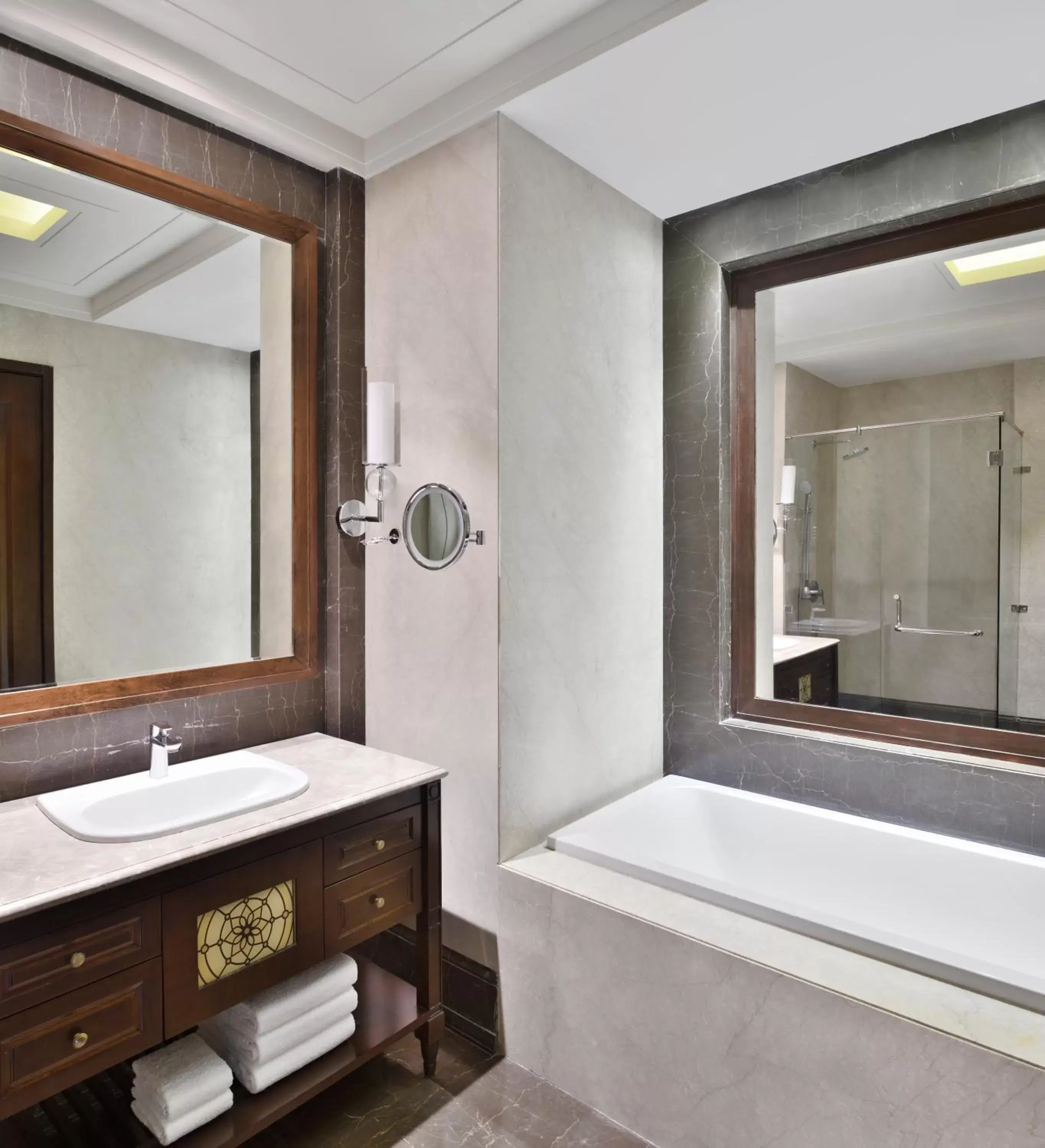 Bathroom in Sheraton Grand Palace Indore