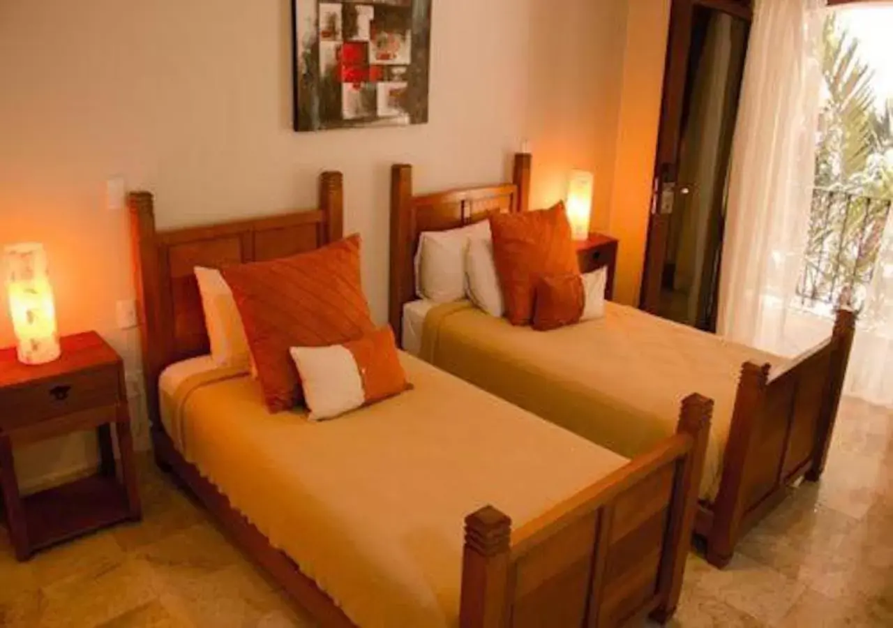 Bedroom, Bed in Acanto Hotel Playa del Carmen, Trademark Collection by Wyndham