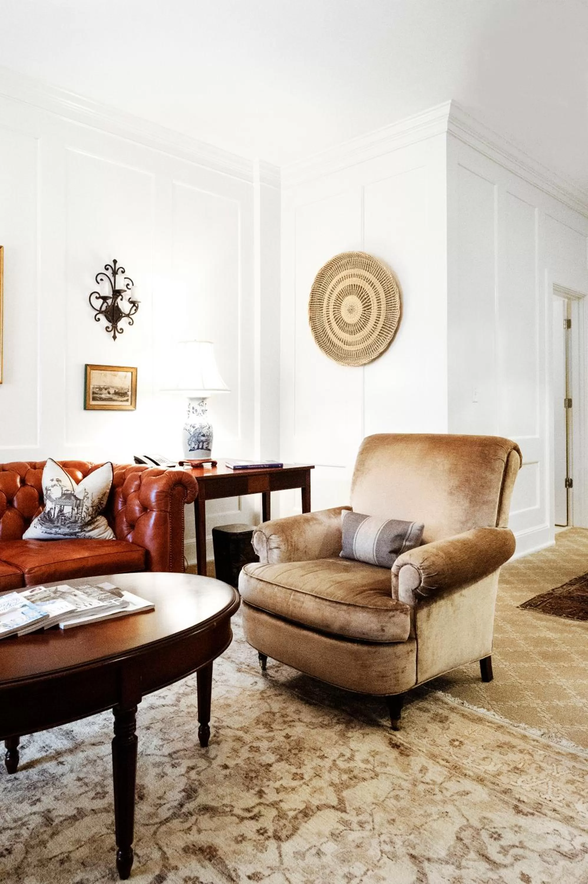 Living room in Planters Inn - Charleston