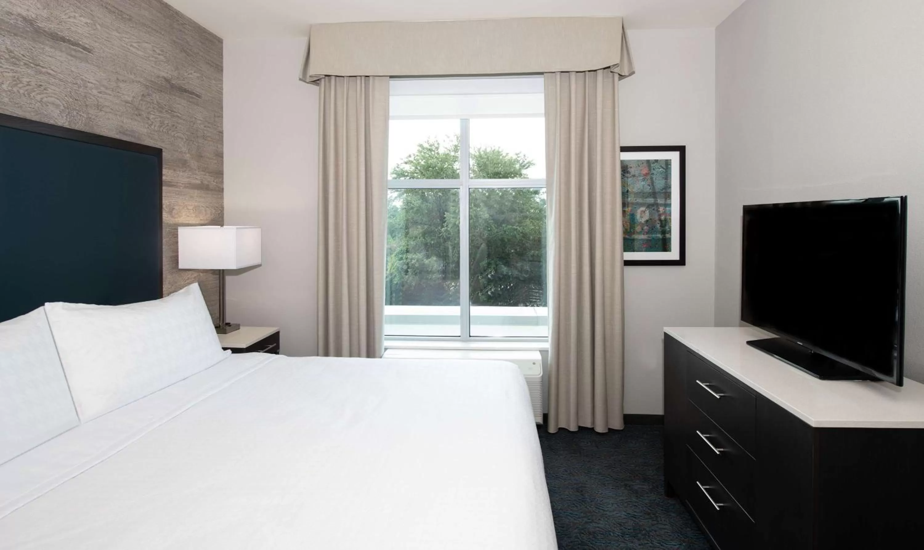 Bed in Homewood Suites By Hilton North Charleston