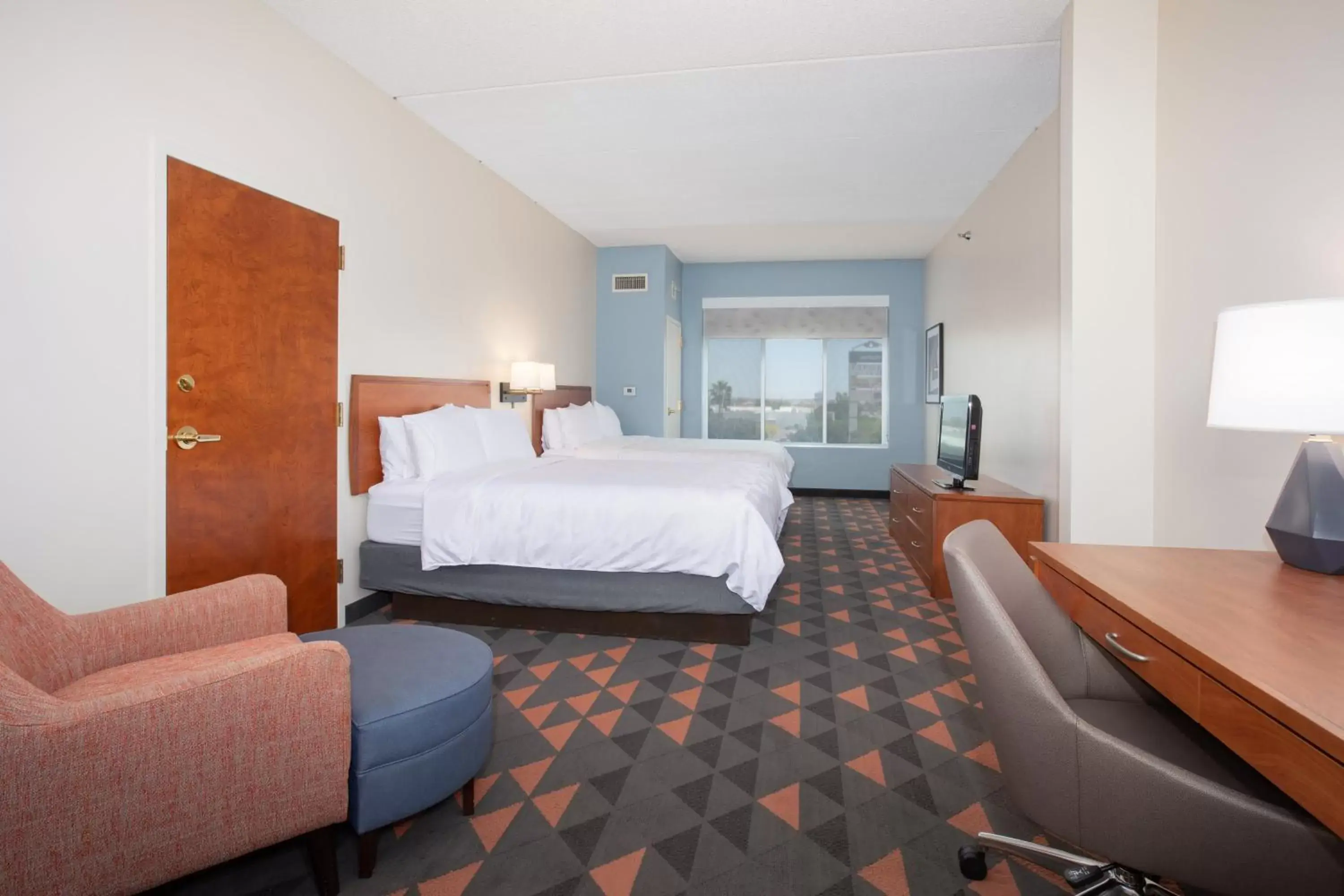 Photo of the whole room, Bed in Holiday Inn Hotels and Suites Goodyear - West Phoenix Area, an IHG Hotel