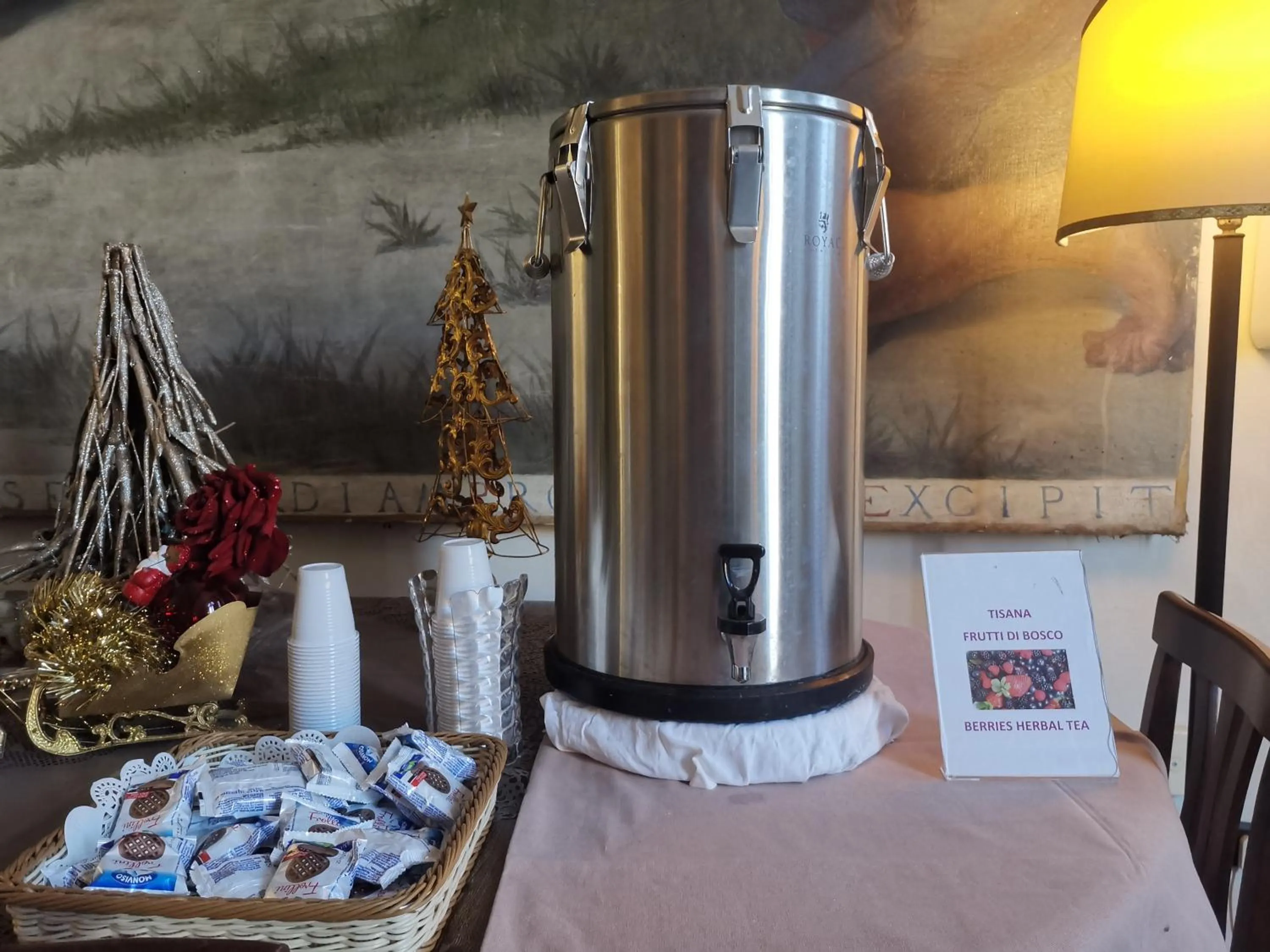 Drinks in Domus Sessoriana