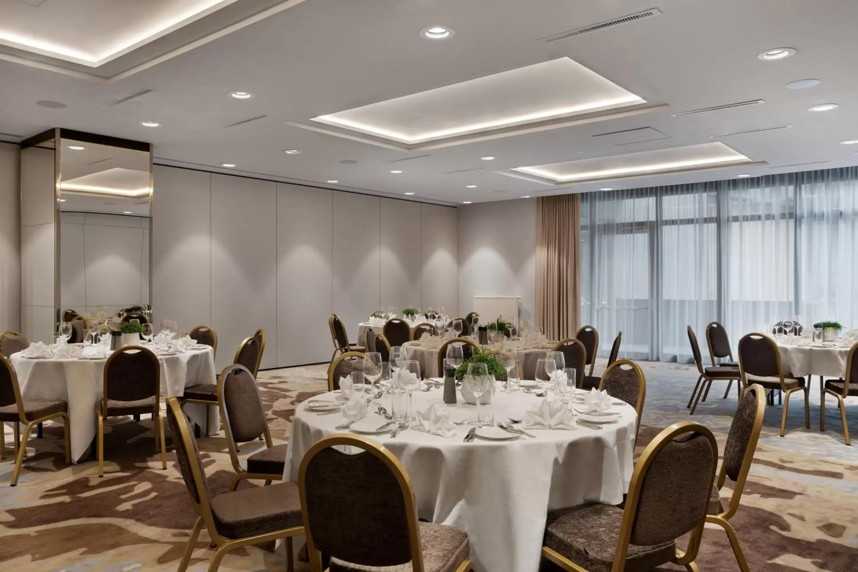 Meeting/conference room, Restaurant/Places to Eat in AC Hotel by Marriott Innsbruck