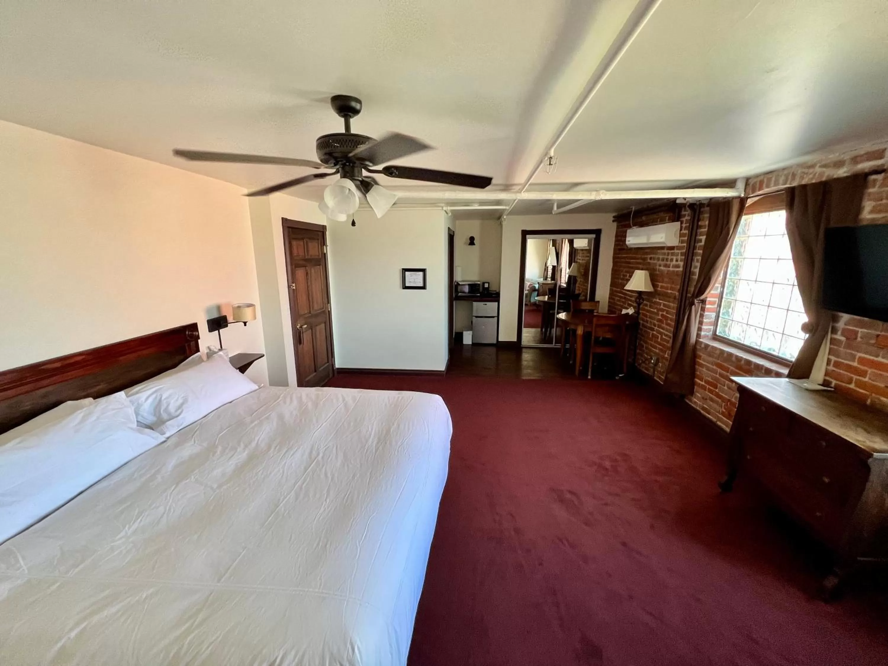 Bed in The Monarch Hotel