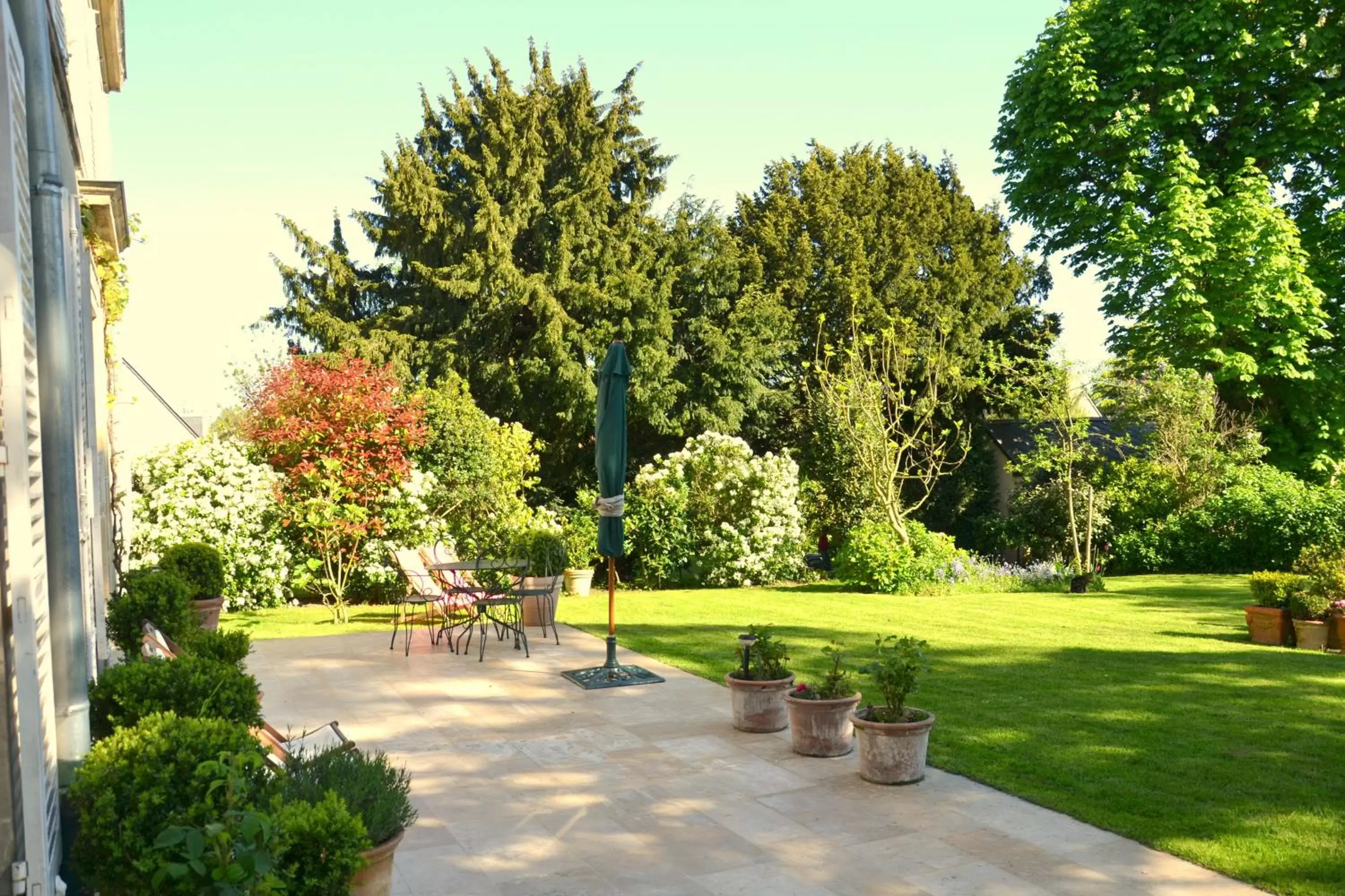 Garden in Clos de Bellefontaine B&B