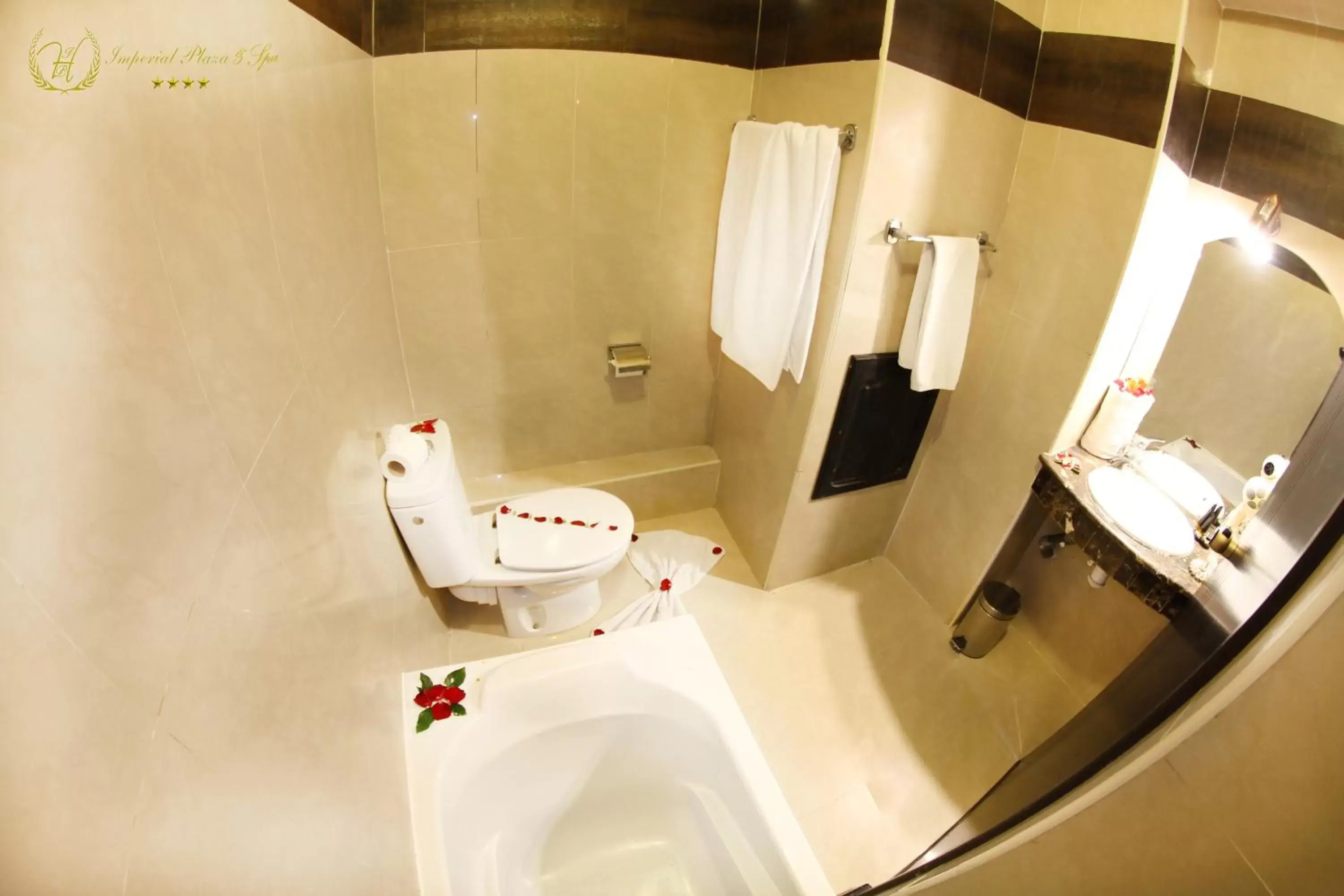 Bathroom in Hotel Imperial Plaza & Spa