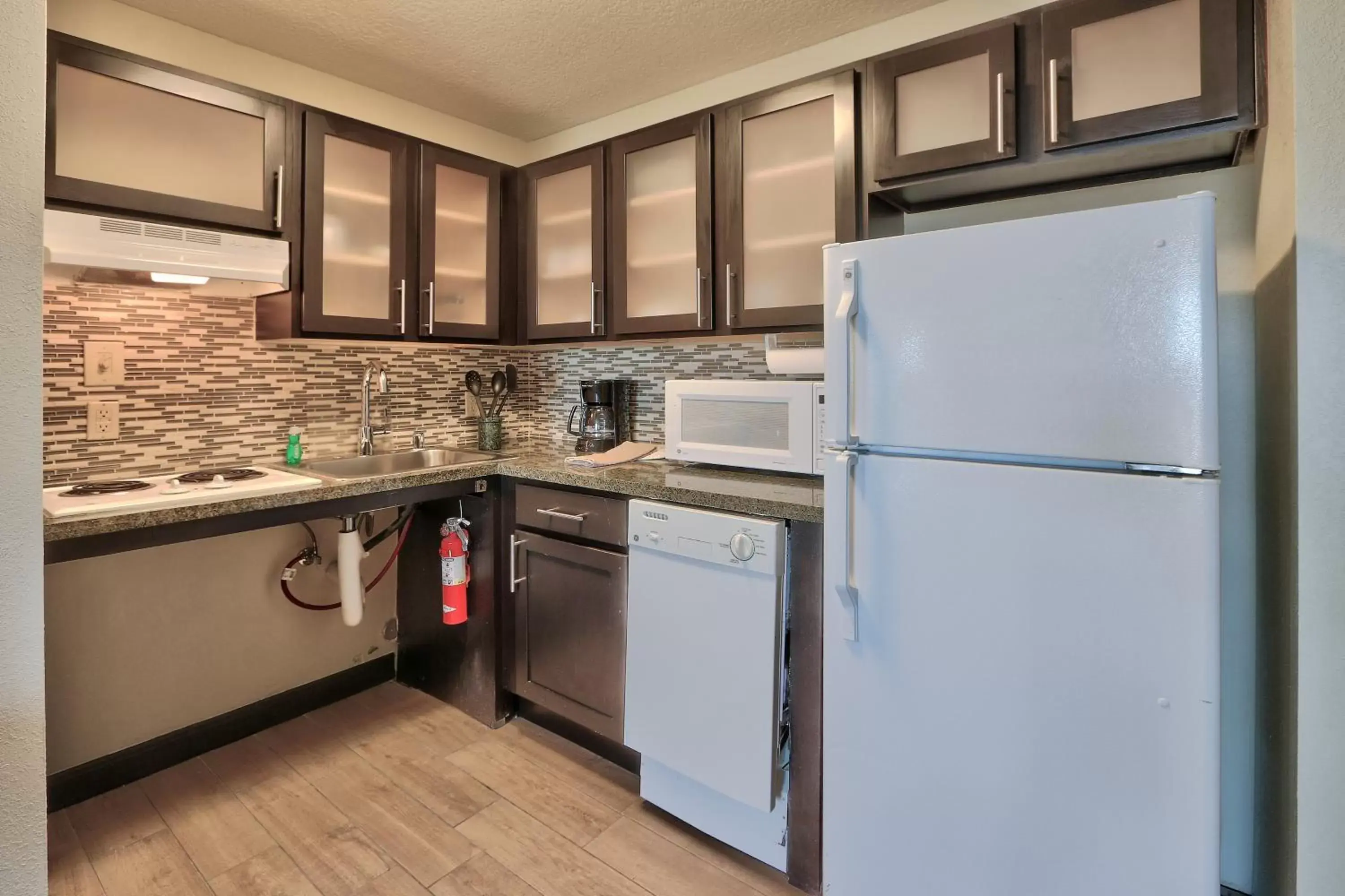 Photo of the whole room, Kitchen/Kitchenette in Staybridge Suites Albuquerque North, an IHG Hotel