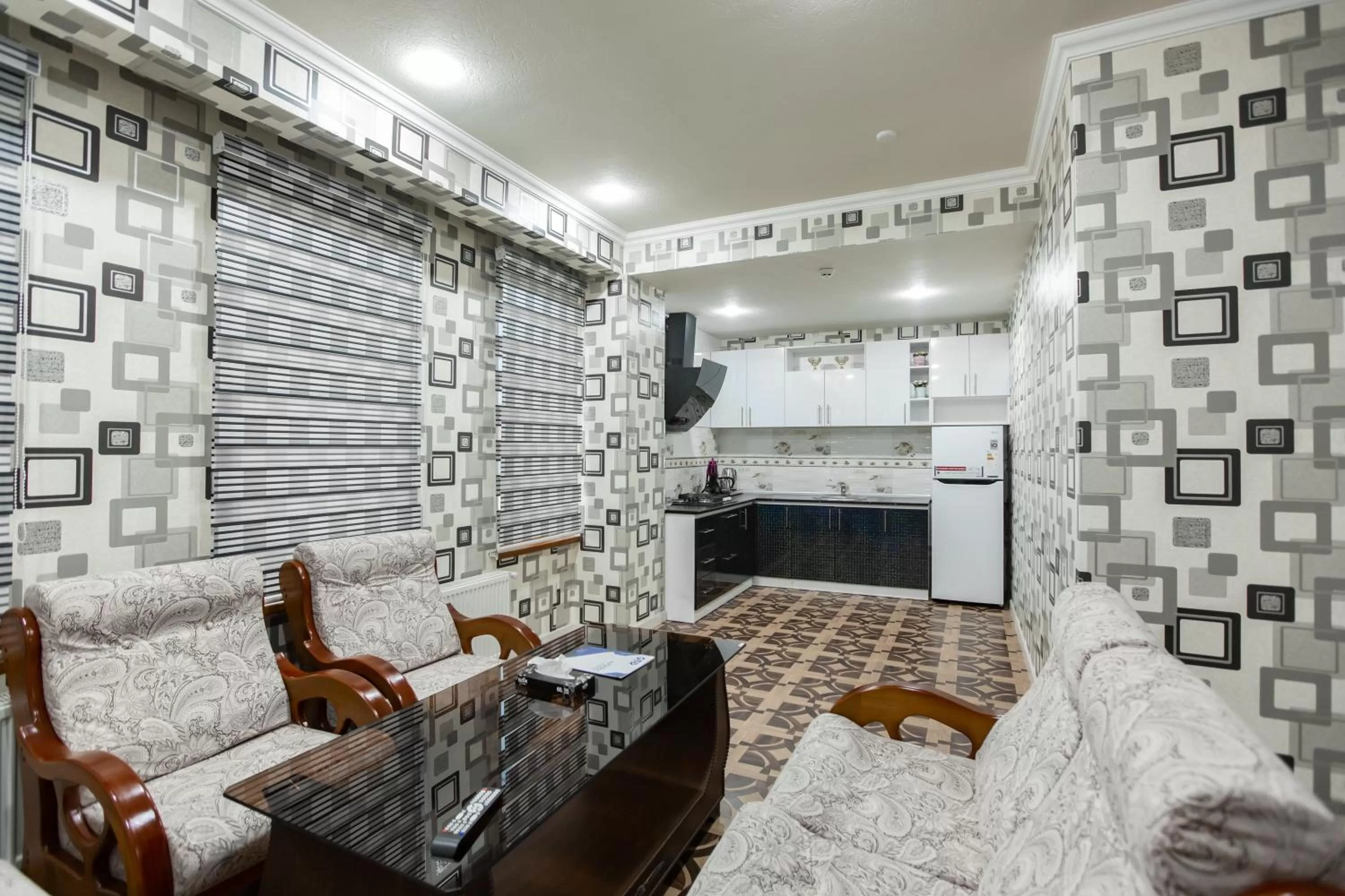 Kitchen or kitchenette in OydinPlaza Hotel