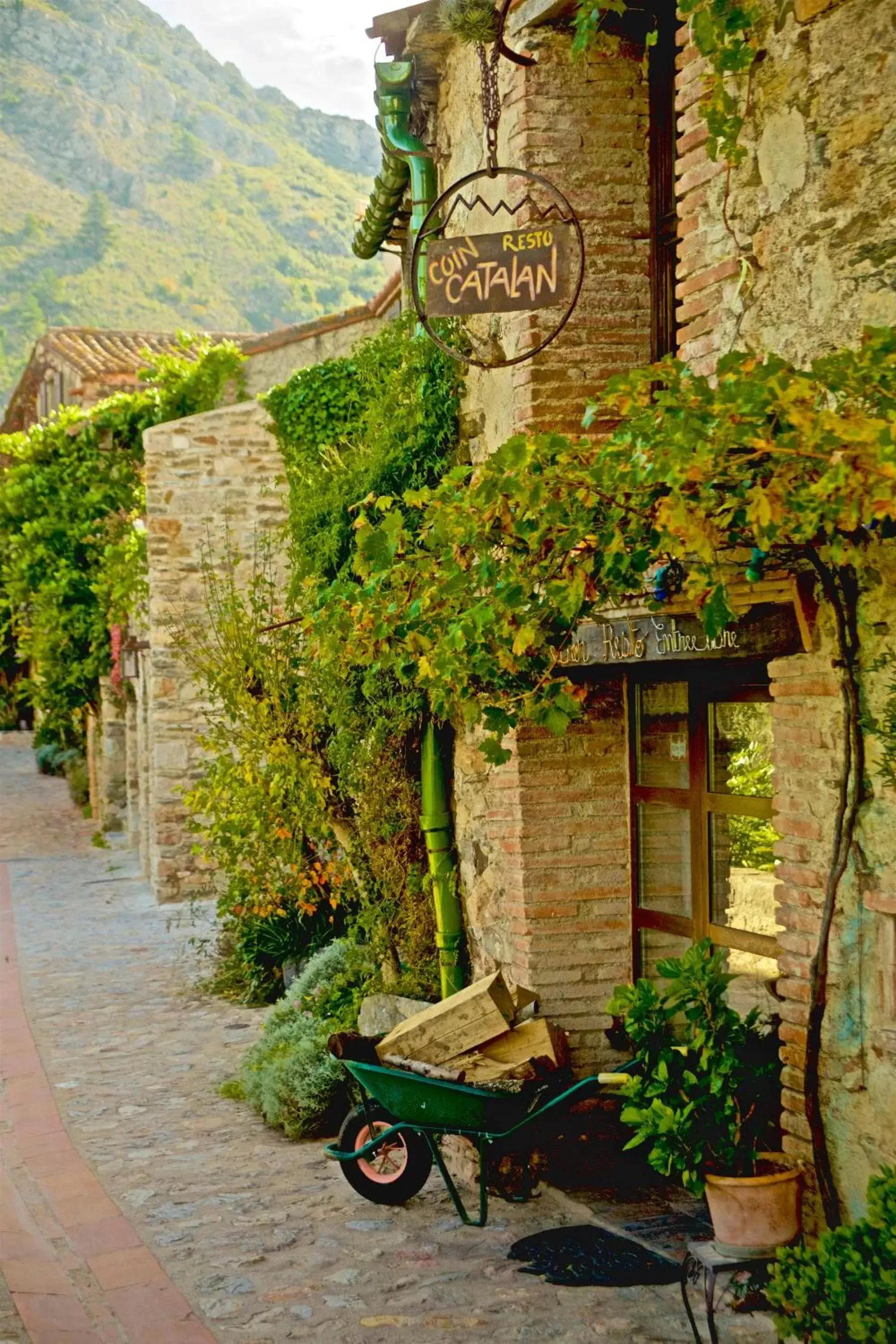 Nearby landmark in The Originals City, Hôtel Les Dômes, Perpignan Sud Saleilles