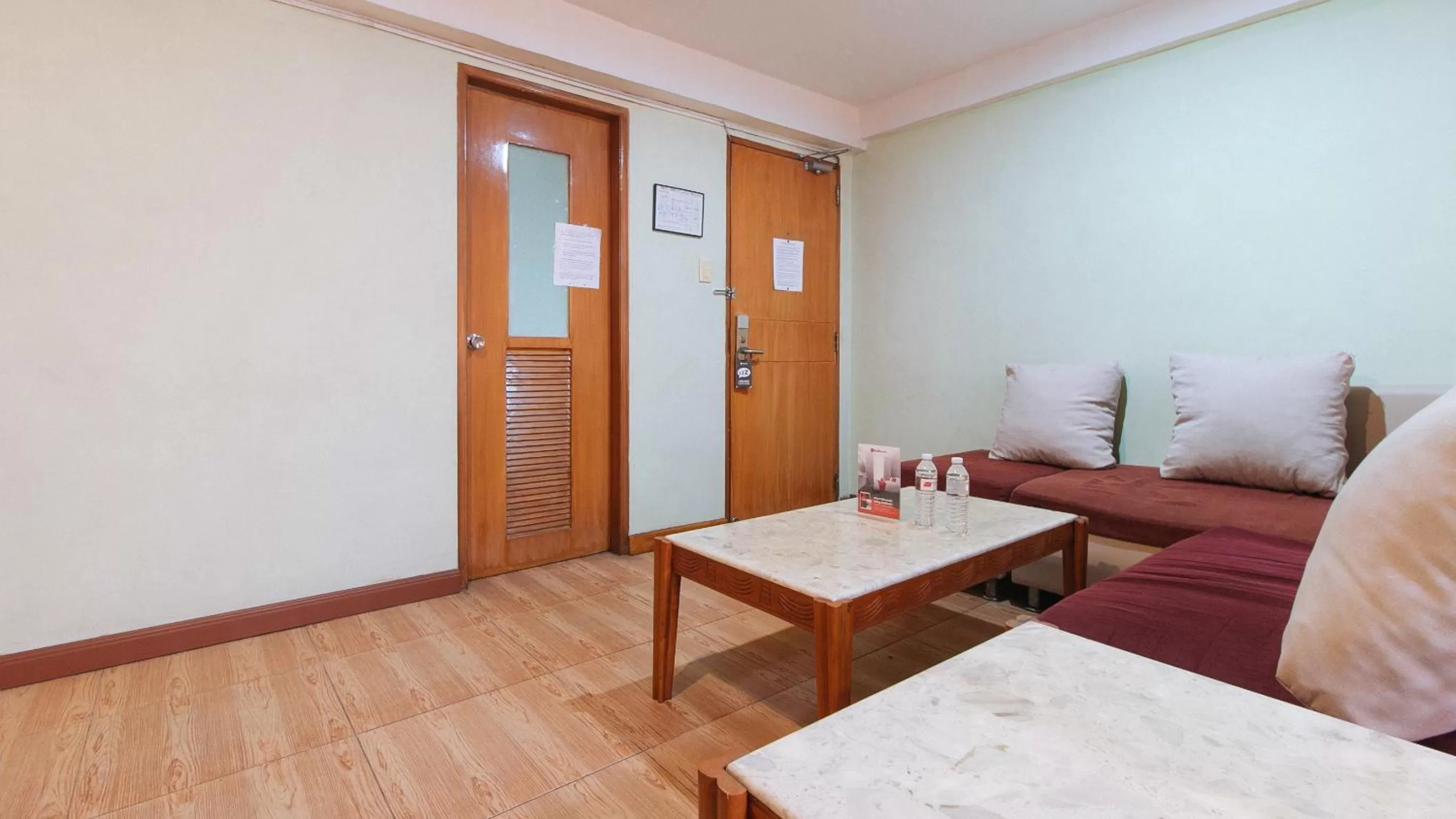 Seating area in RedDoorz at Timog Avenue Quezon City