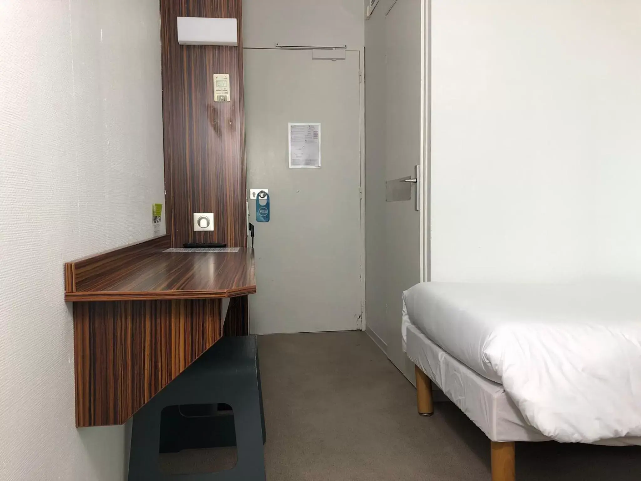 Bedroom, Seating Area in HALT HOTEL - Choisissez l'Hôtellerie Indépendante