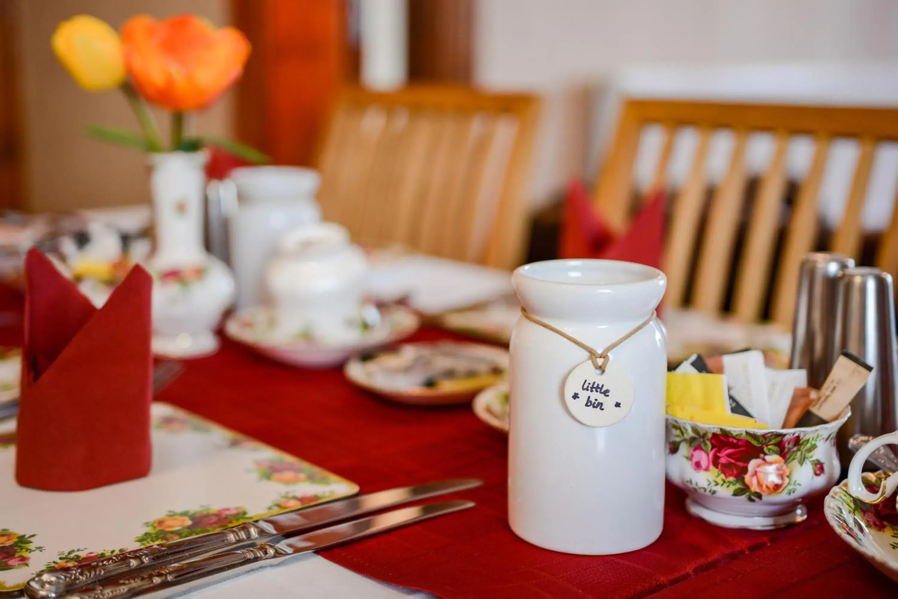 Dining area in Tanes Hotel