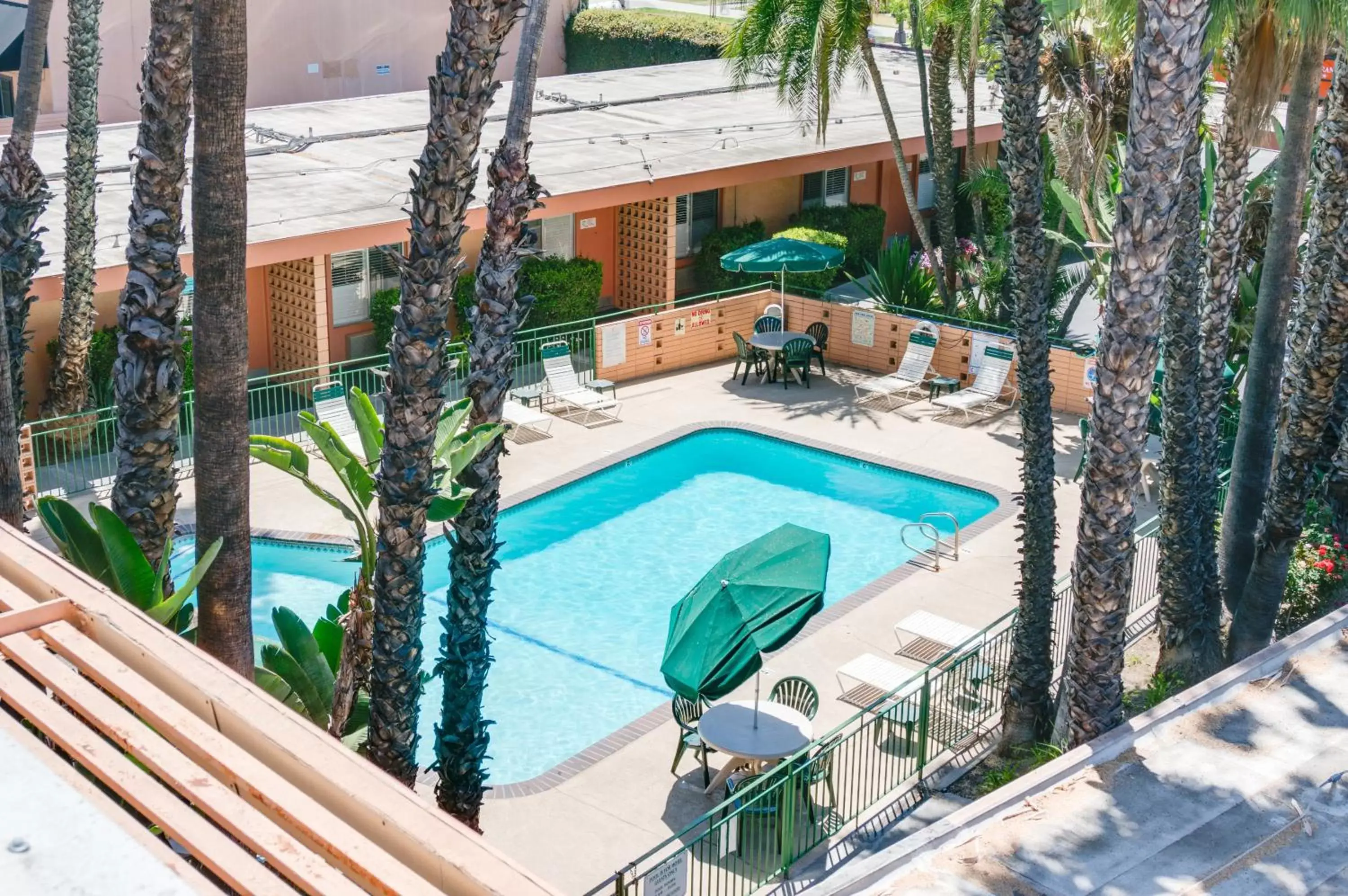 Swimming pool, Pool View in Saga Motor Hotel Pasadena