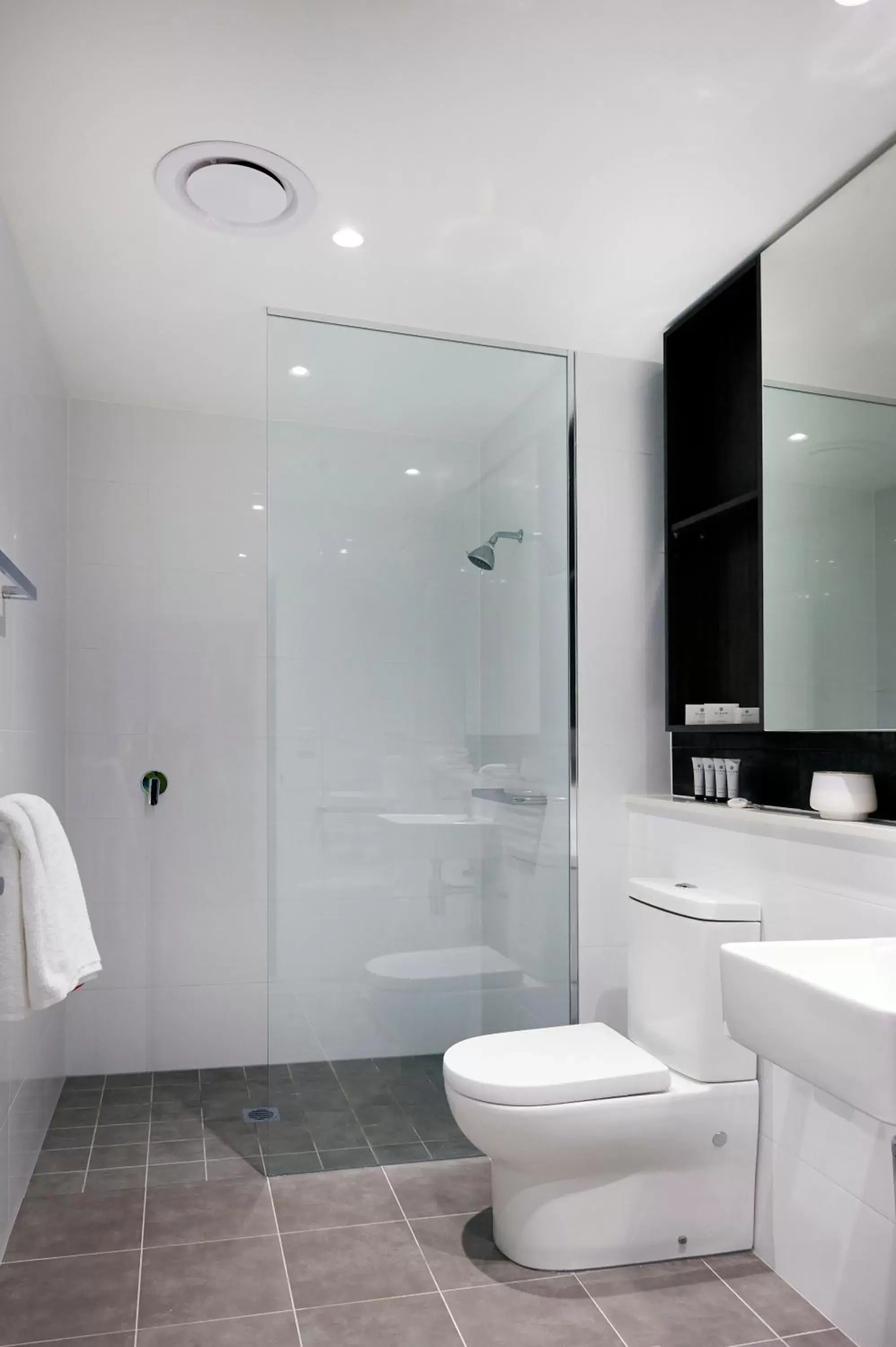 Shower, Bathroom in Silkari Suites at Chatswood