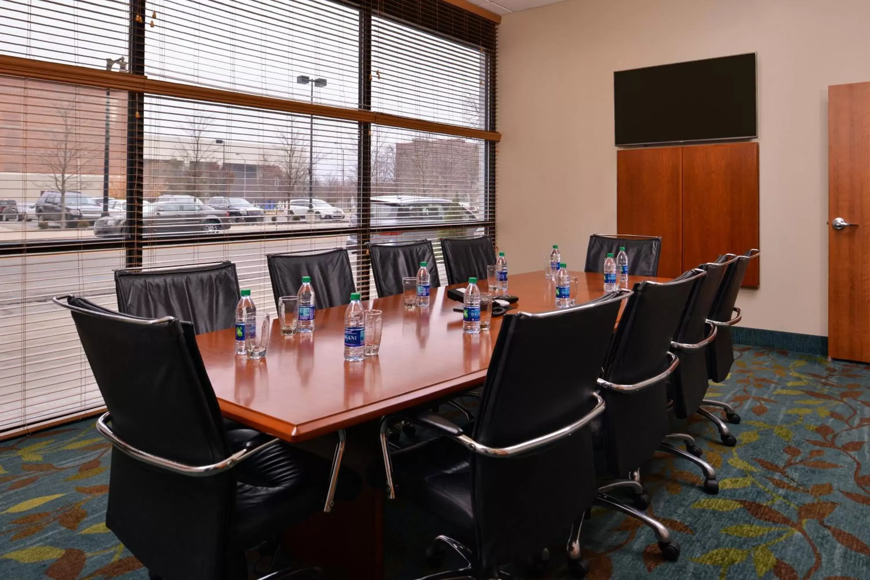 Meeting/conference room in Candlewood Suites Terre Haute, an IHG Hotel