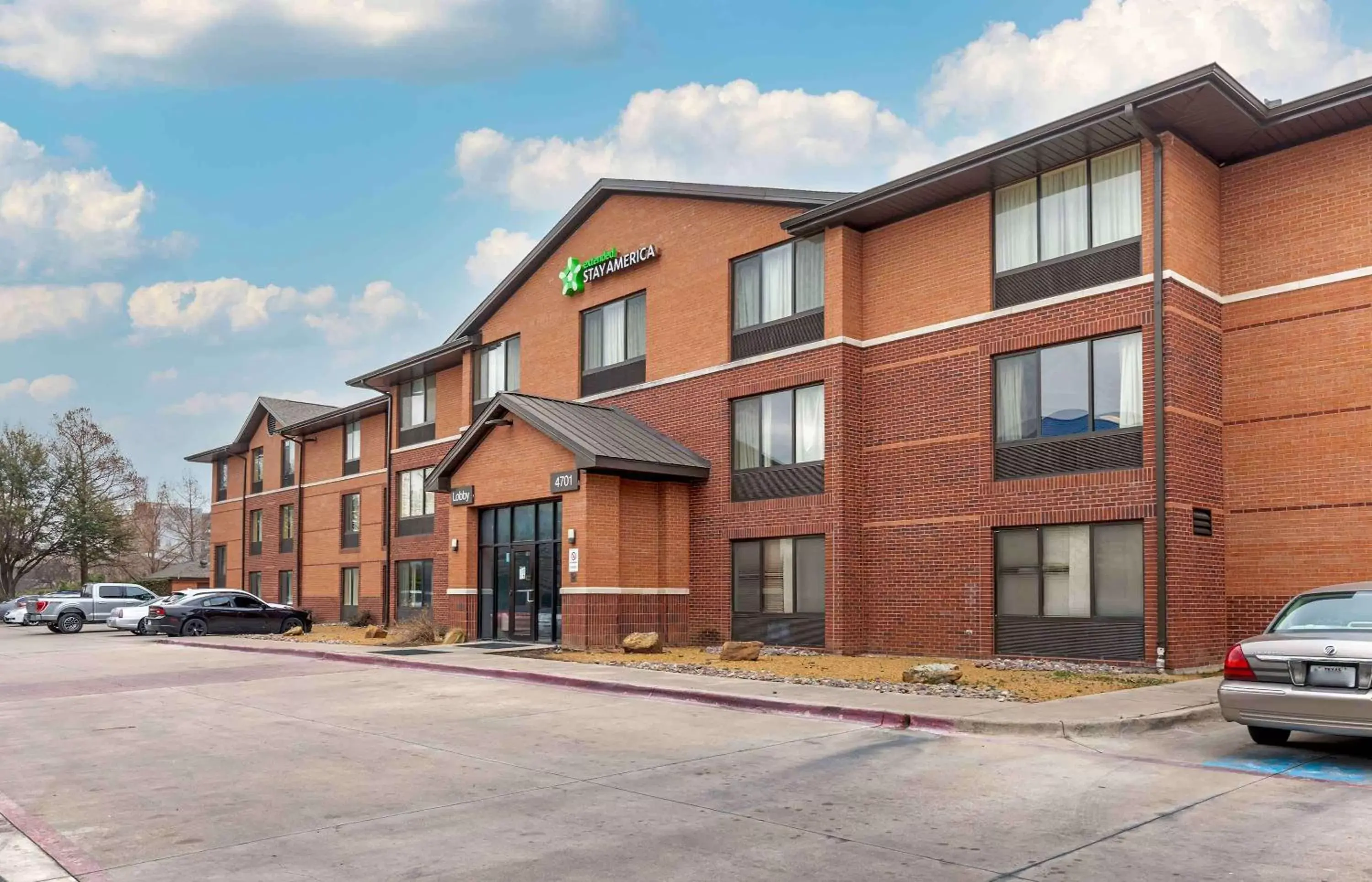 Property Building in Extended Stay America Suites - Fort Worth - Southwest