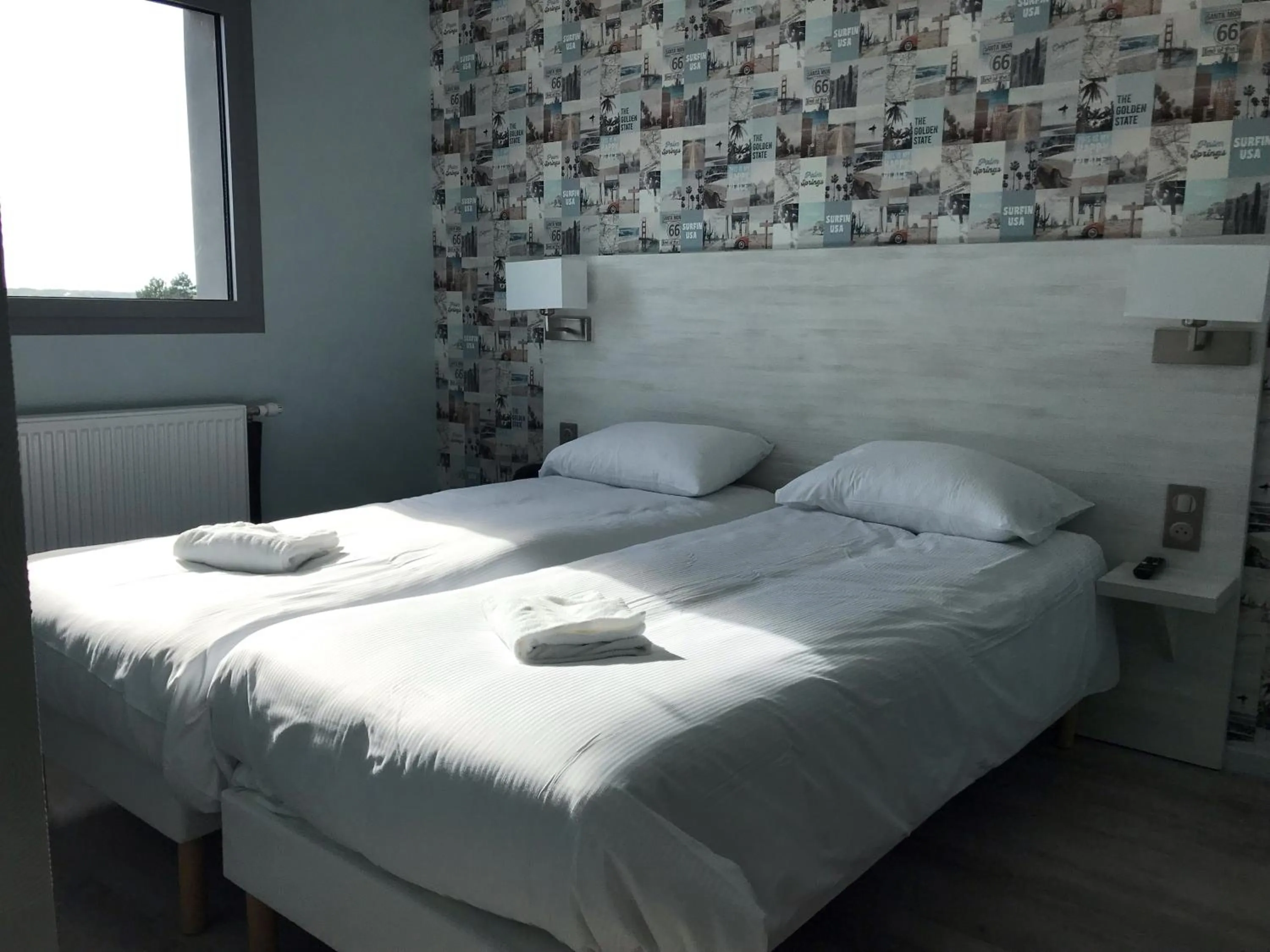 Bed in The Originals Access, Hôtel les Iris, Berck-sur-Mer