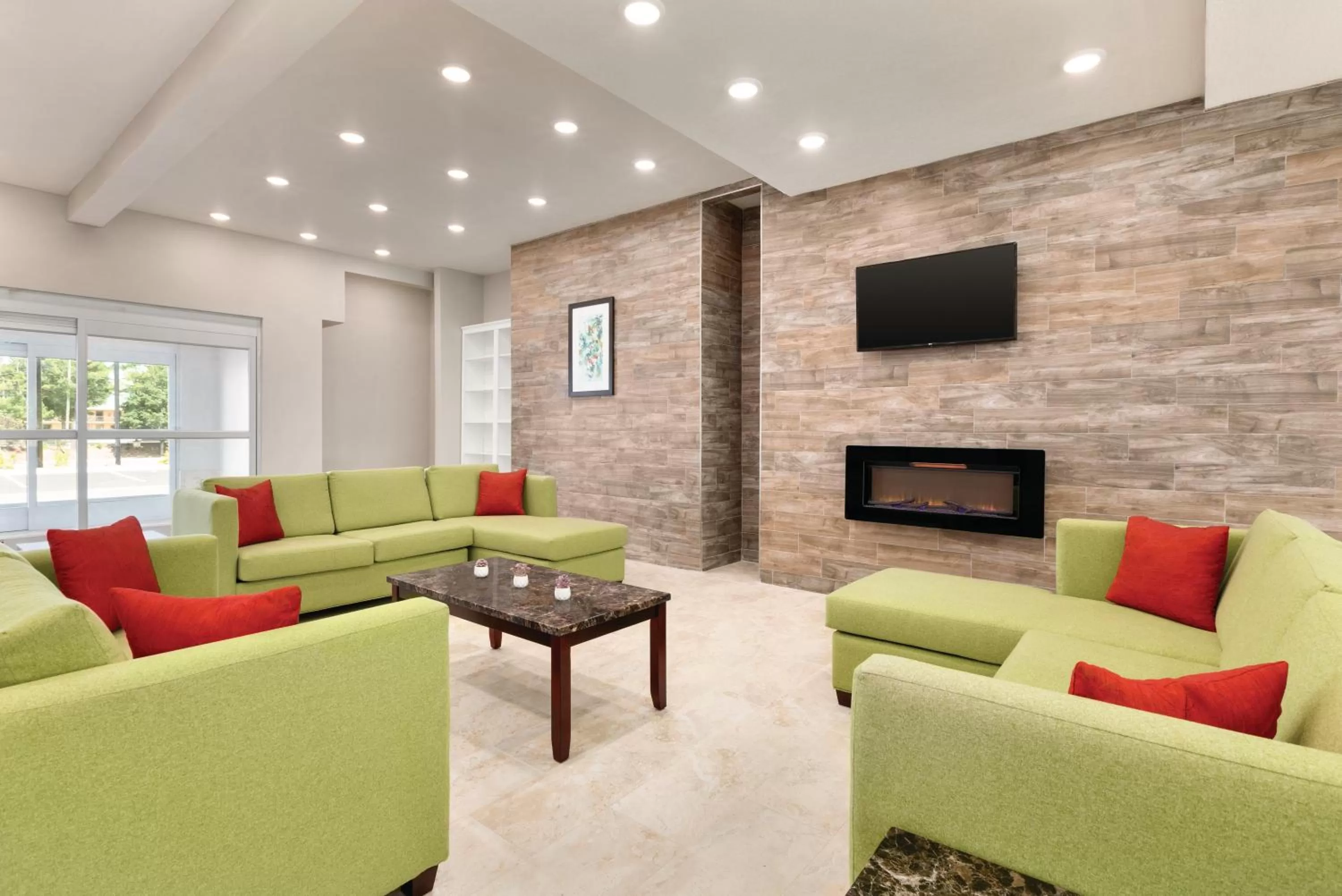 Lobby or reception in Country Inn & Suites by Radisson, Greensboro, NC