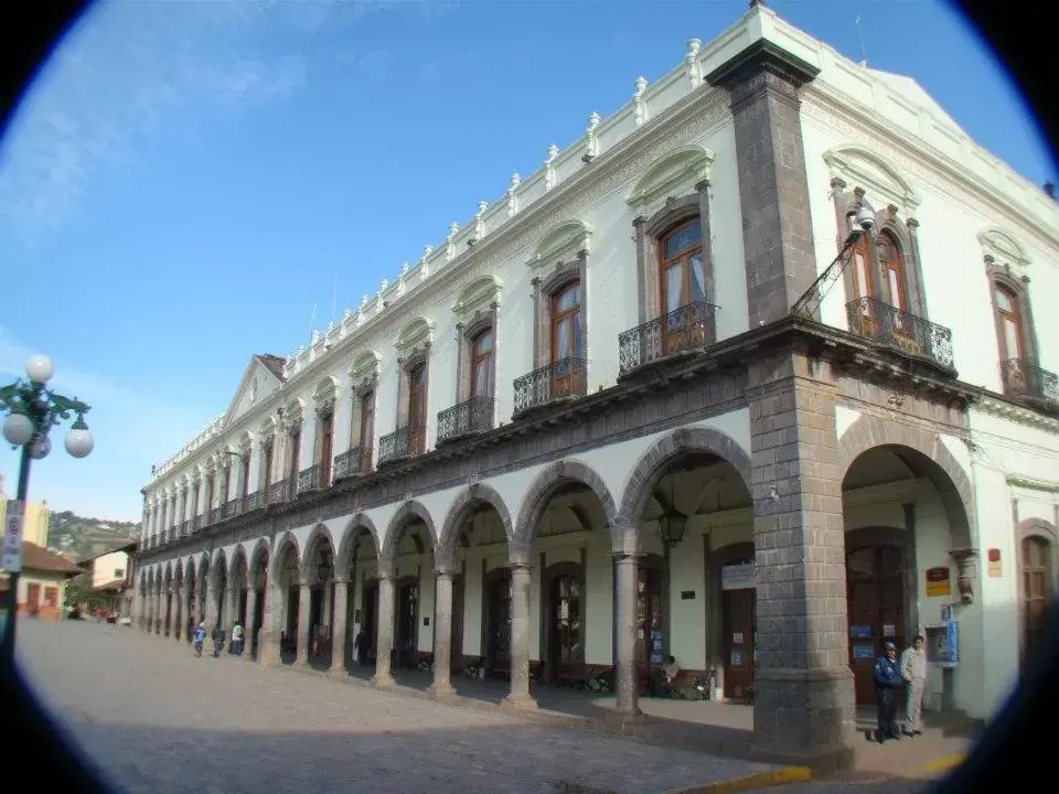 Property Building in Cabañas La Cascada