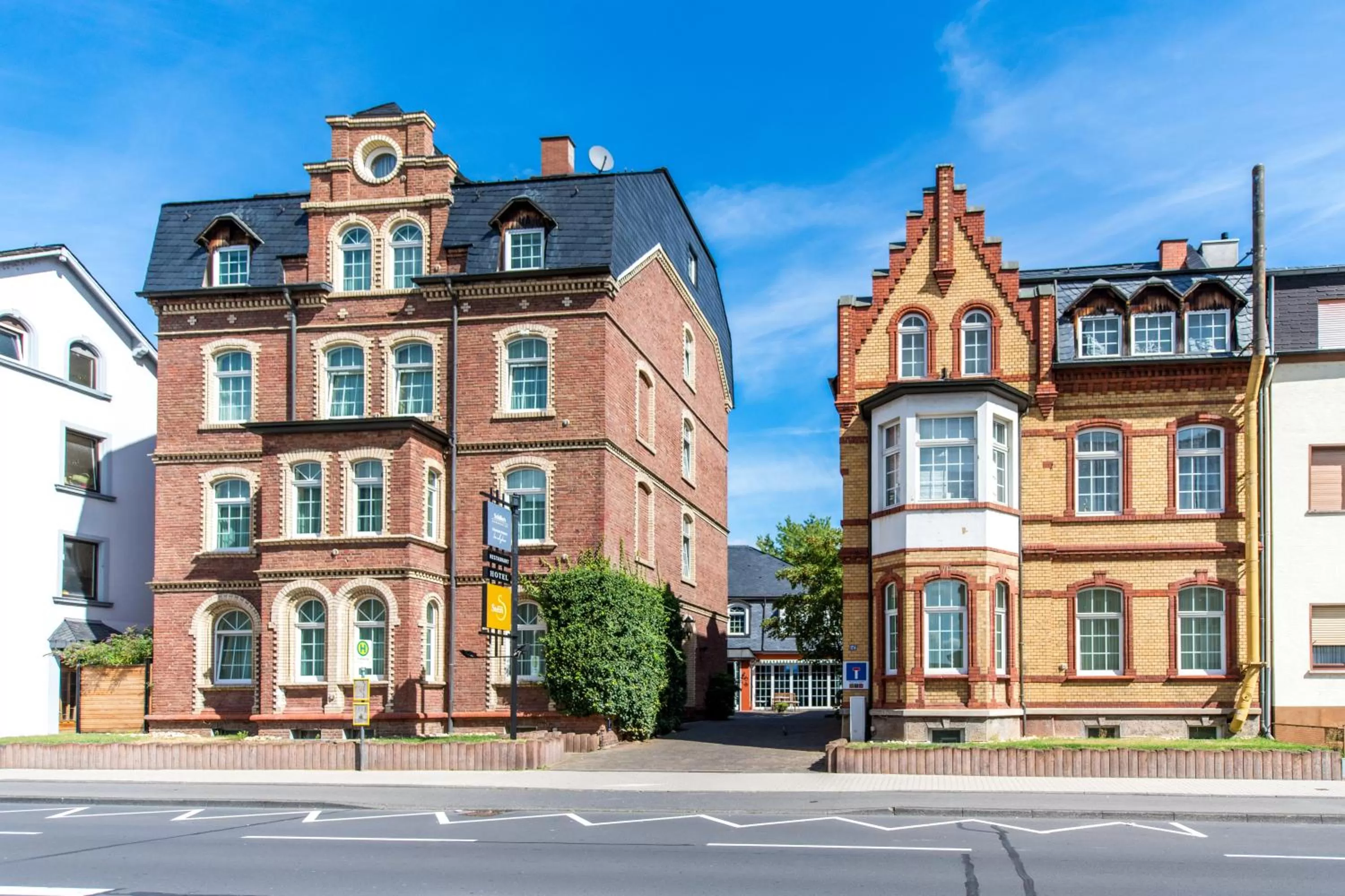 Facade/entrance, Property Building in Hotel Stein - Schiller's Manufaktur
