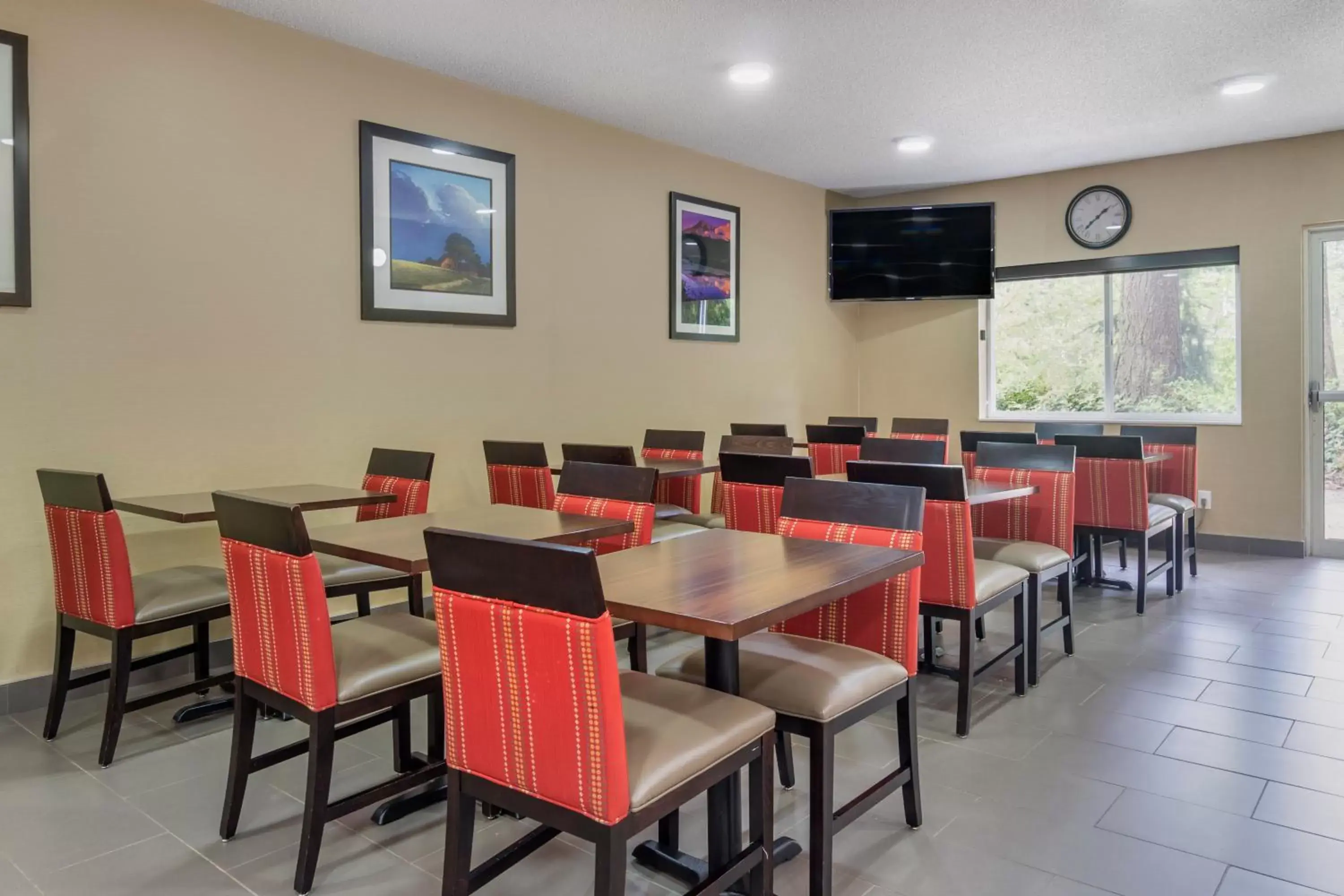 Restaurant/Places to Eat in Comfort Inn & Suites Bothell – Seattle North