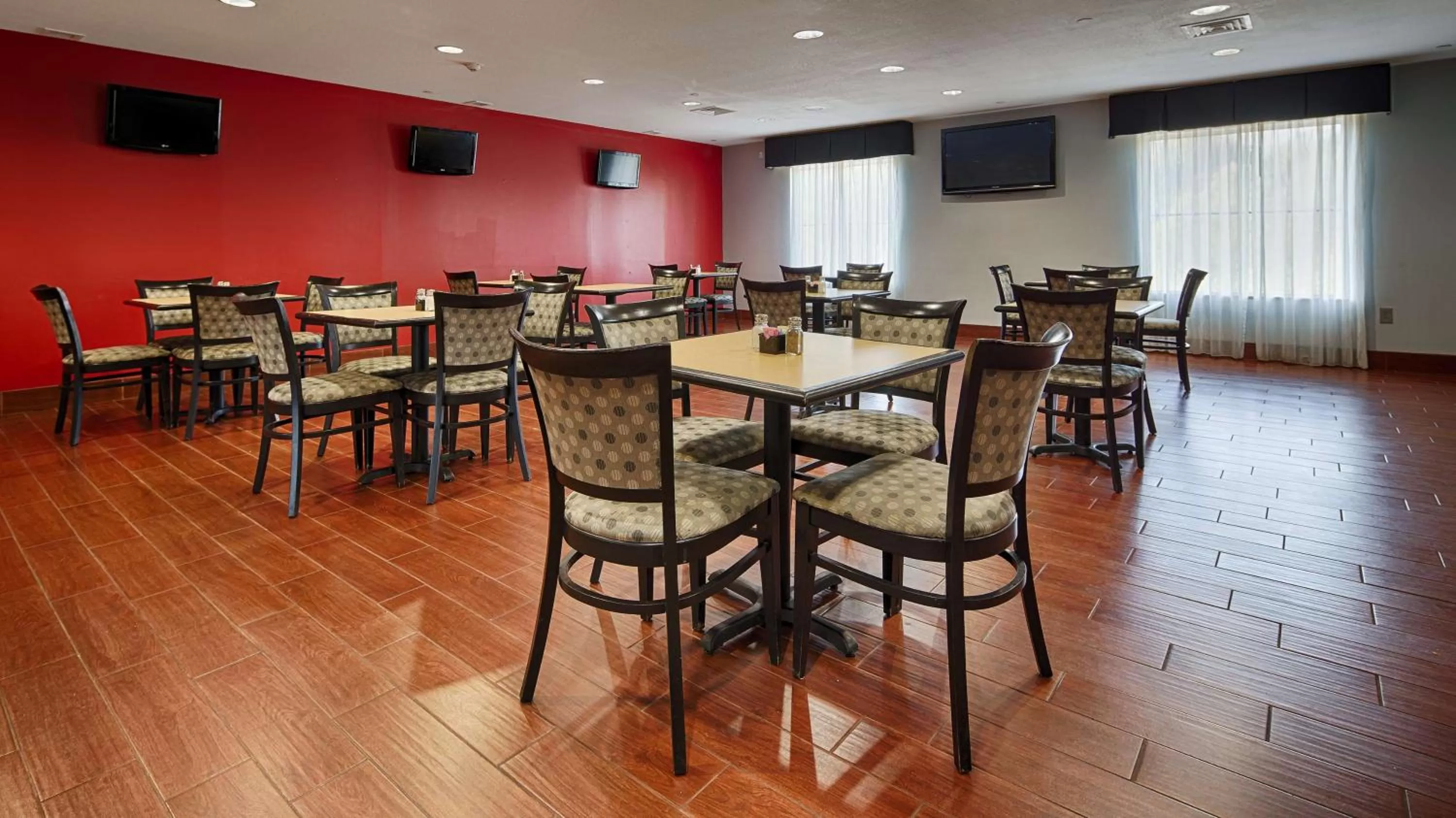 Restaurant/places to eat in Best Western Plus Goodman Inn & Suites