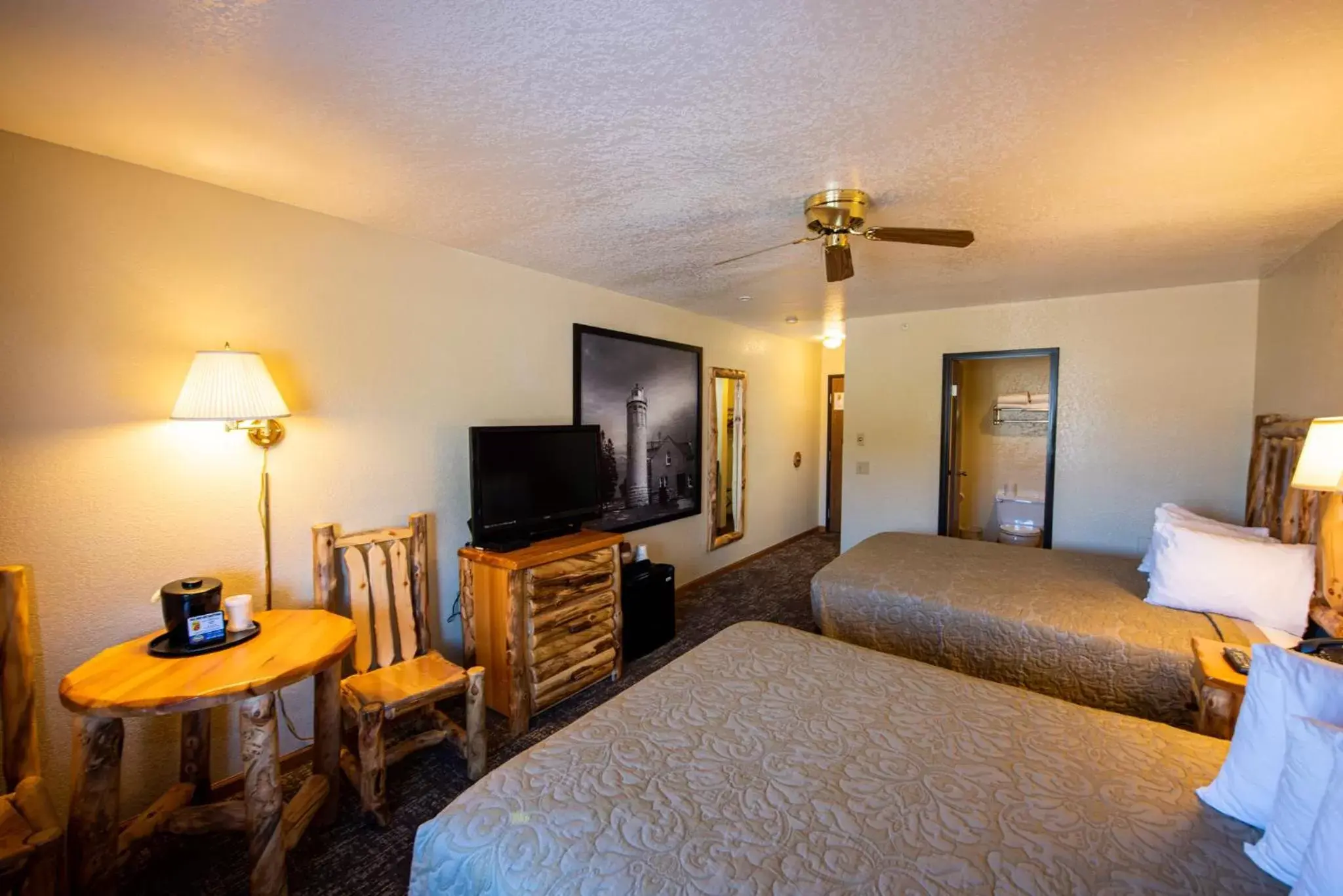 TV/Entertainment Center in Super 8 by Wyndham Bridgeview of Mackinaw City