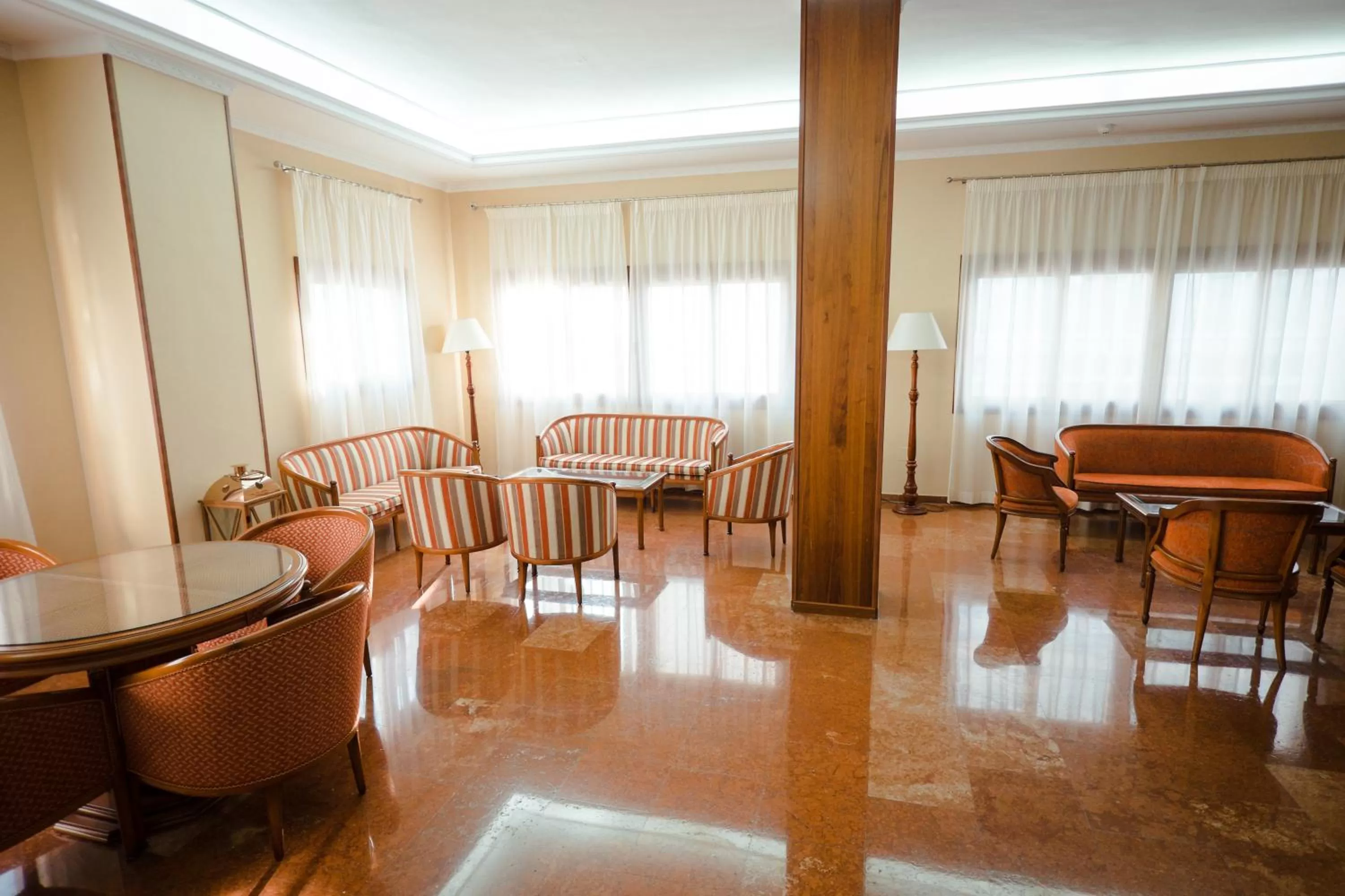 Communal lounge/ TV room in Ona Las Rampas