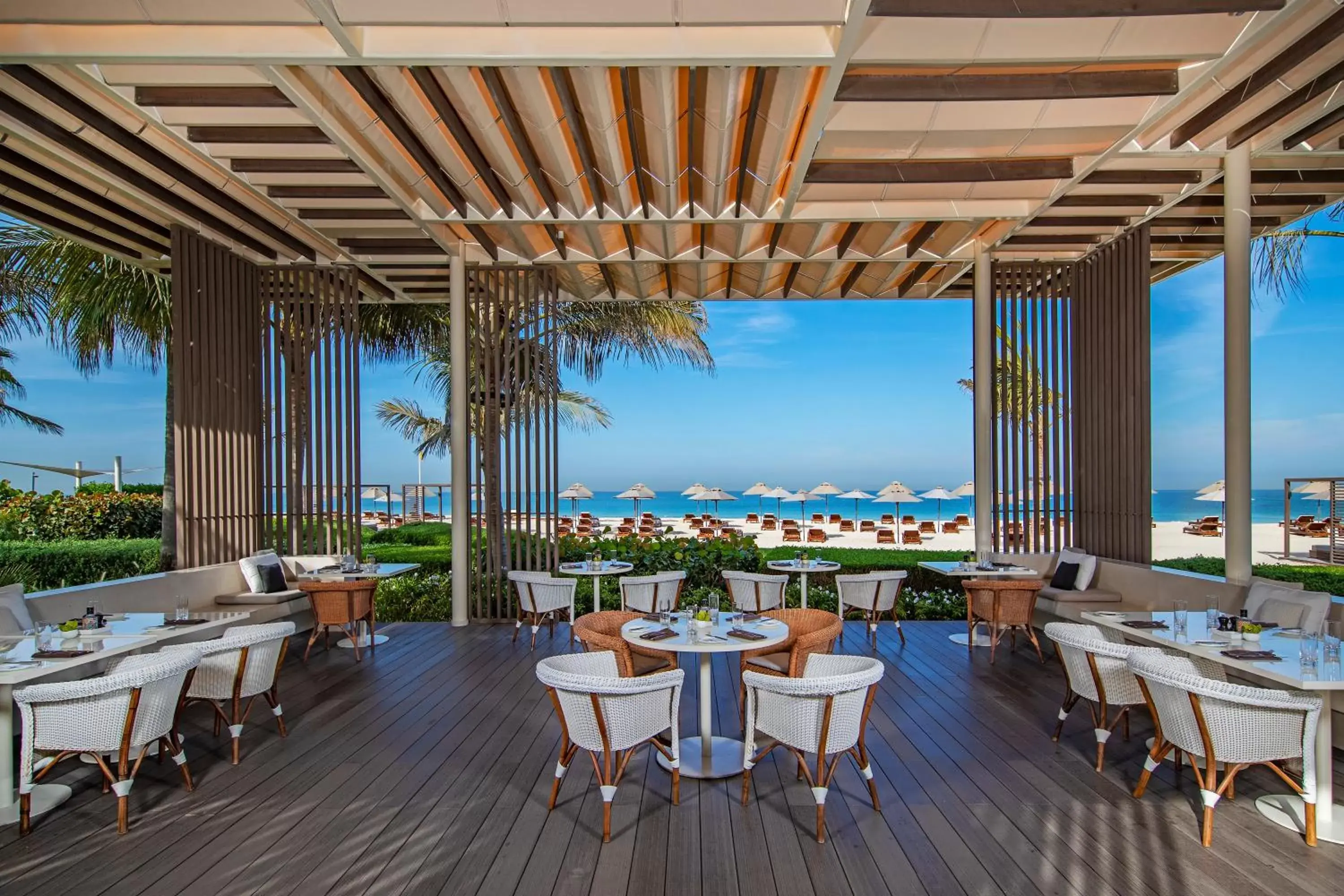Balcony/Terrace, Restaurant/Places to Eat in The Oberoi Beach Resort, Al Zorah