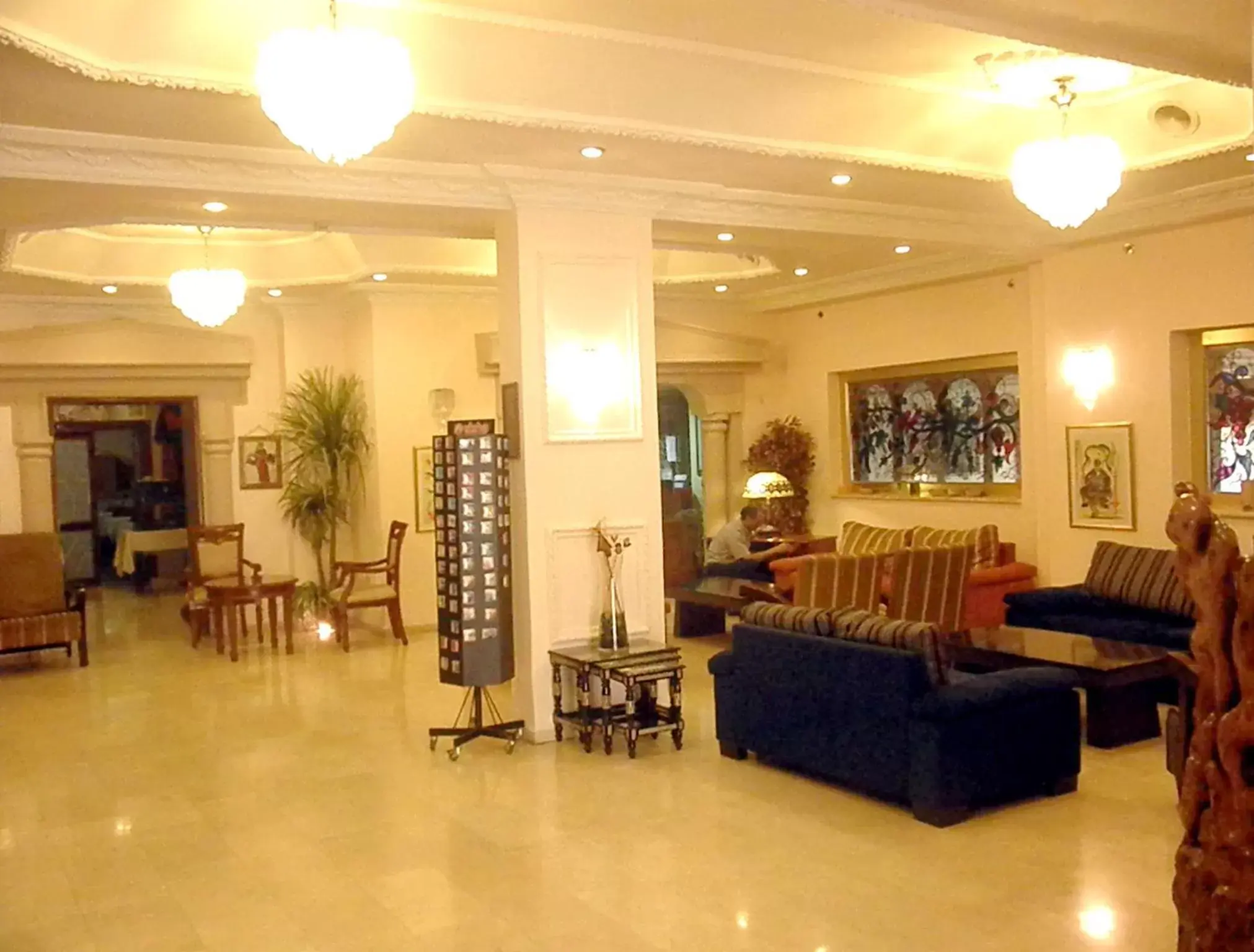 Lounge or bar, Lobby/Reception in Commodore Hotel