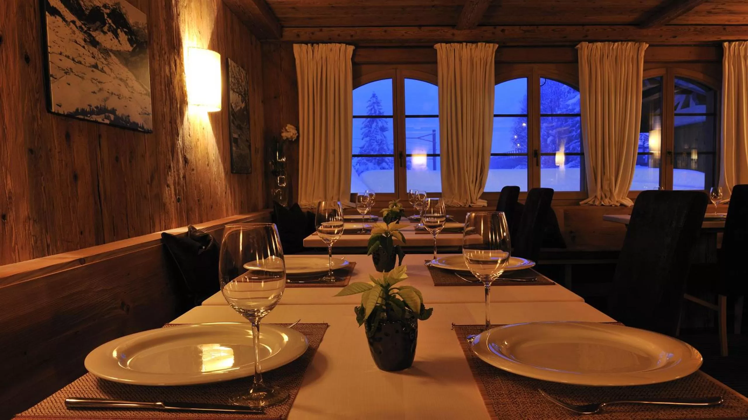 Restaurant/places to eat in Hotel des Alpes Superieur
