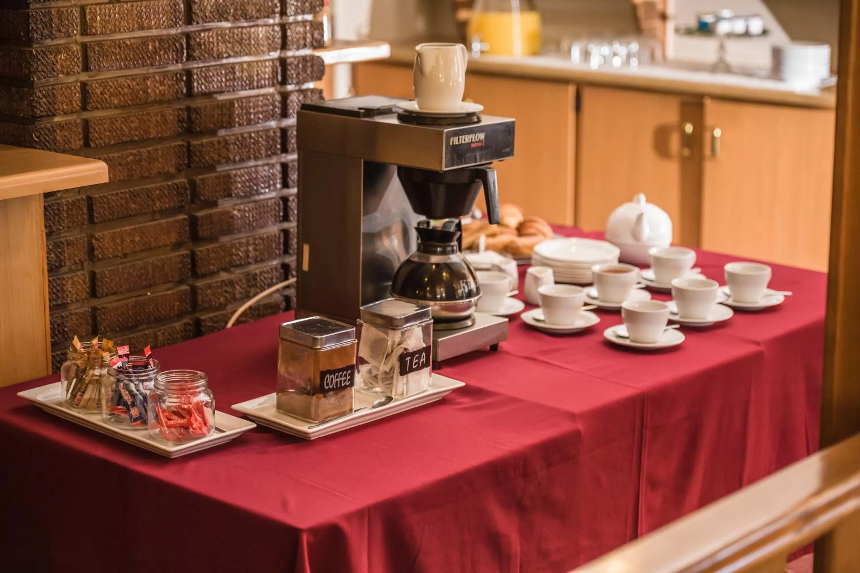 Restaurant/places to eat in Acacia Guesthouse Klerksdorp